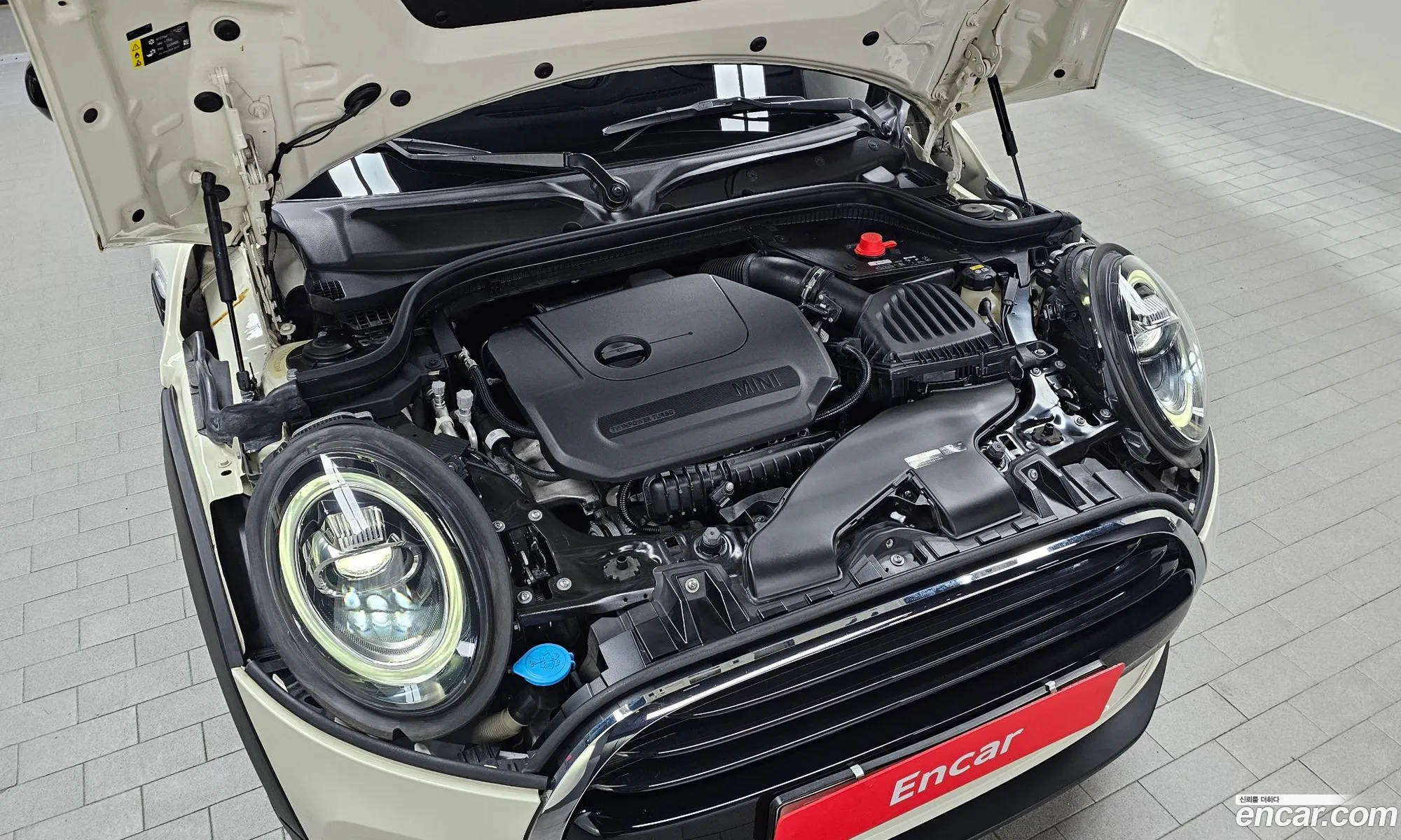 Mini Cooper 2020 — 24