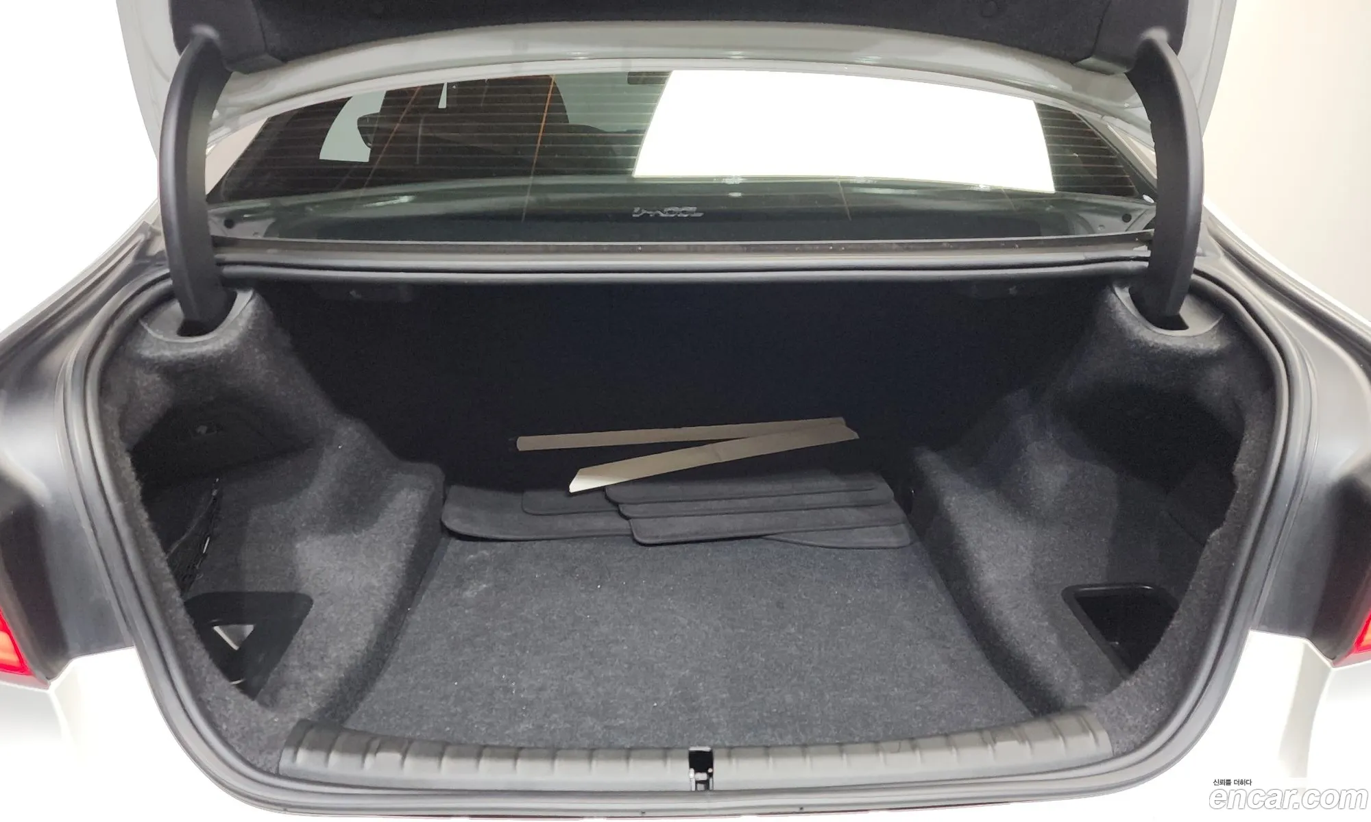 BMW 5 Series 2017 WBAJD9108HWA91314 — 4