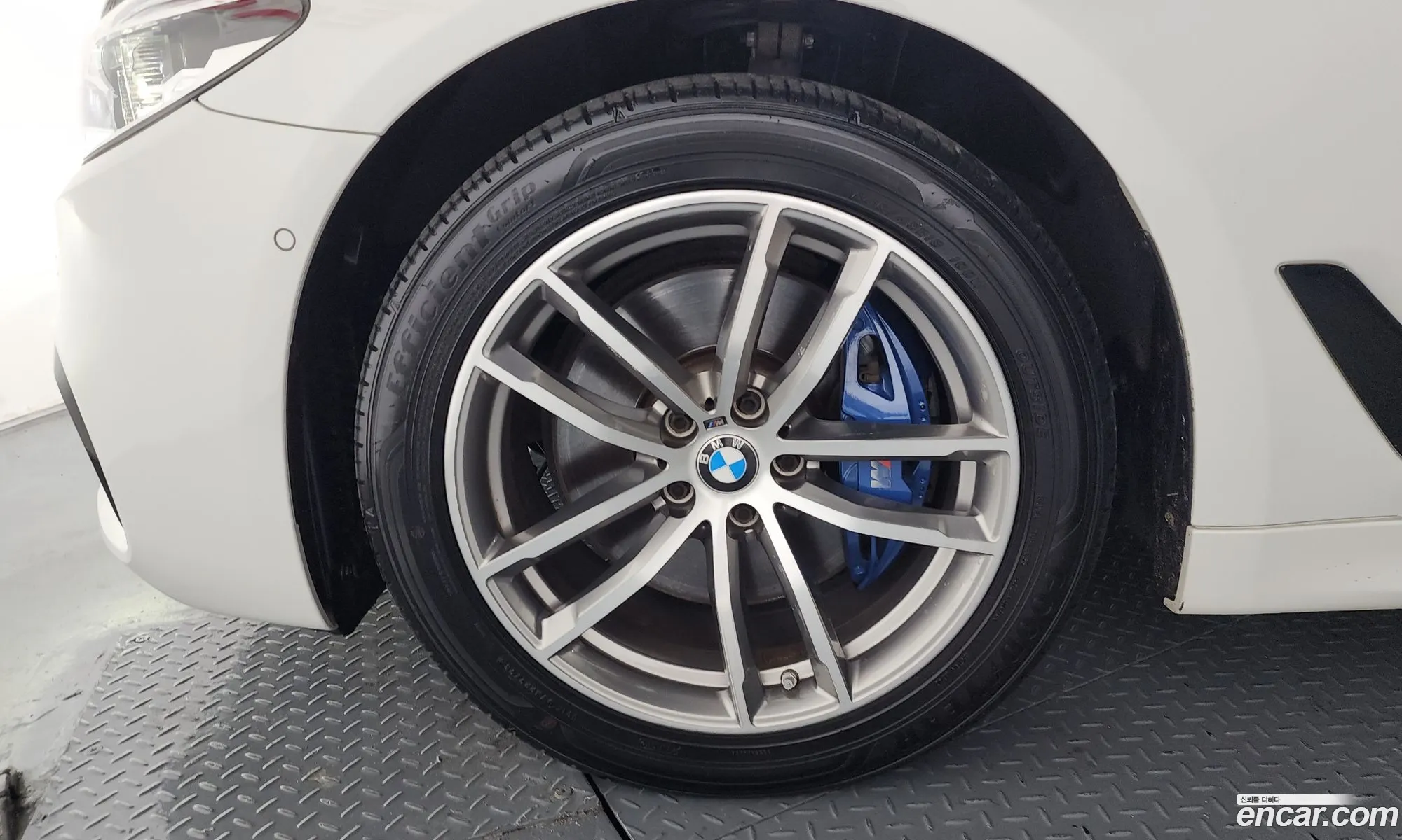 BMW 5 Series 2017 WBAJD9108HWA91314 — 9