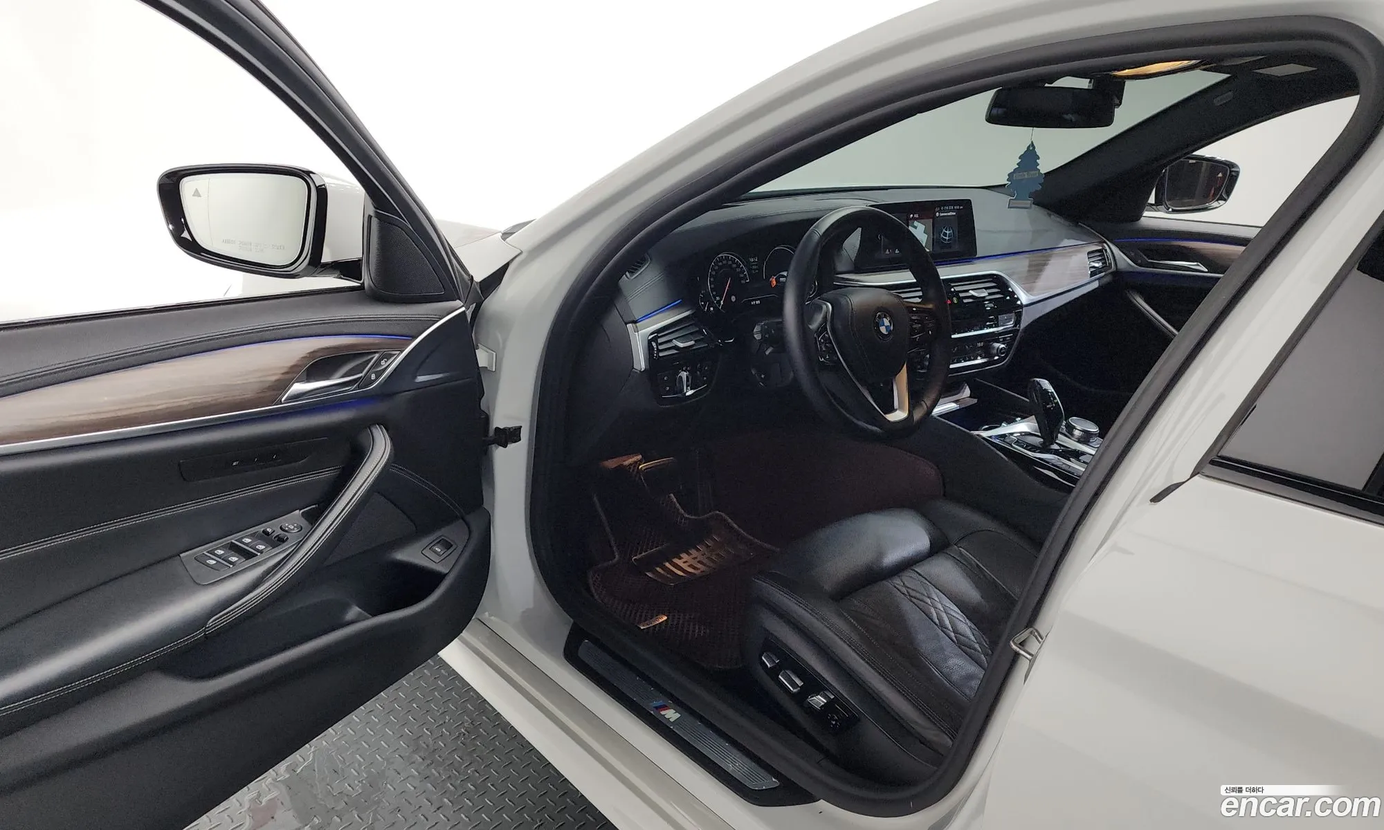 BMW 5 Series 2017 WBAJD9108HWA91314 — 2