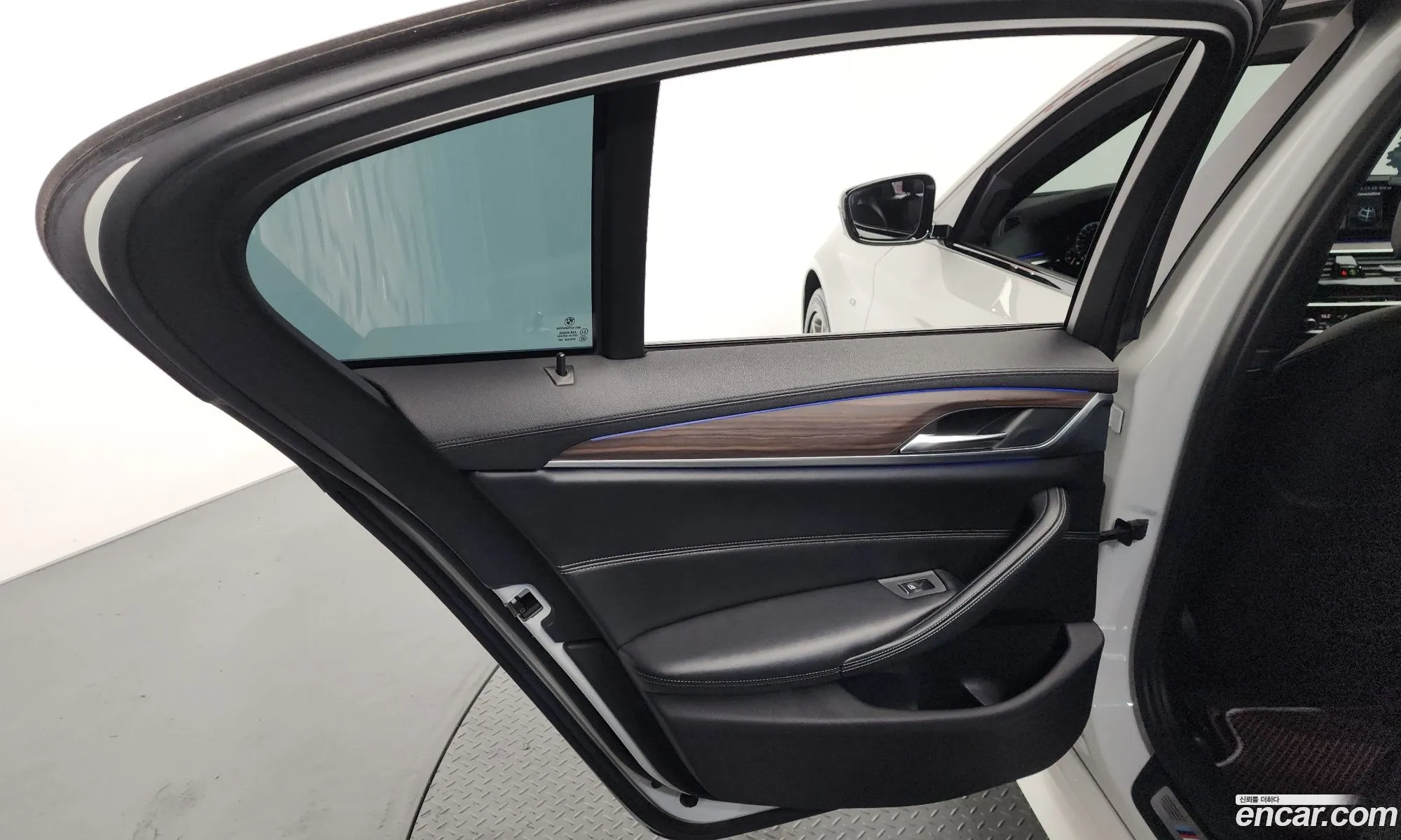 BMW 5 Series 2017 WBAJD9108HWA91314 — 15