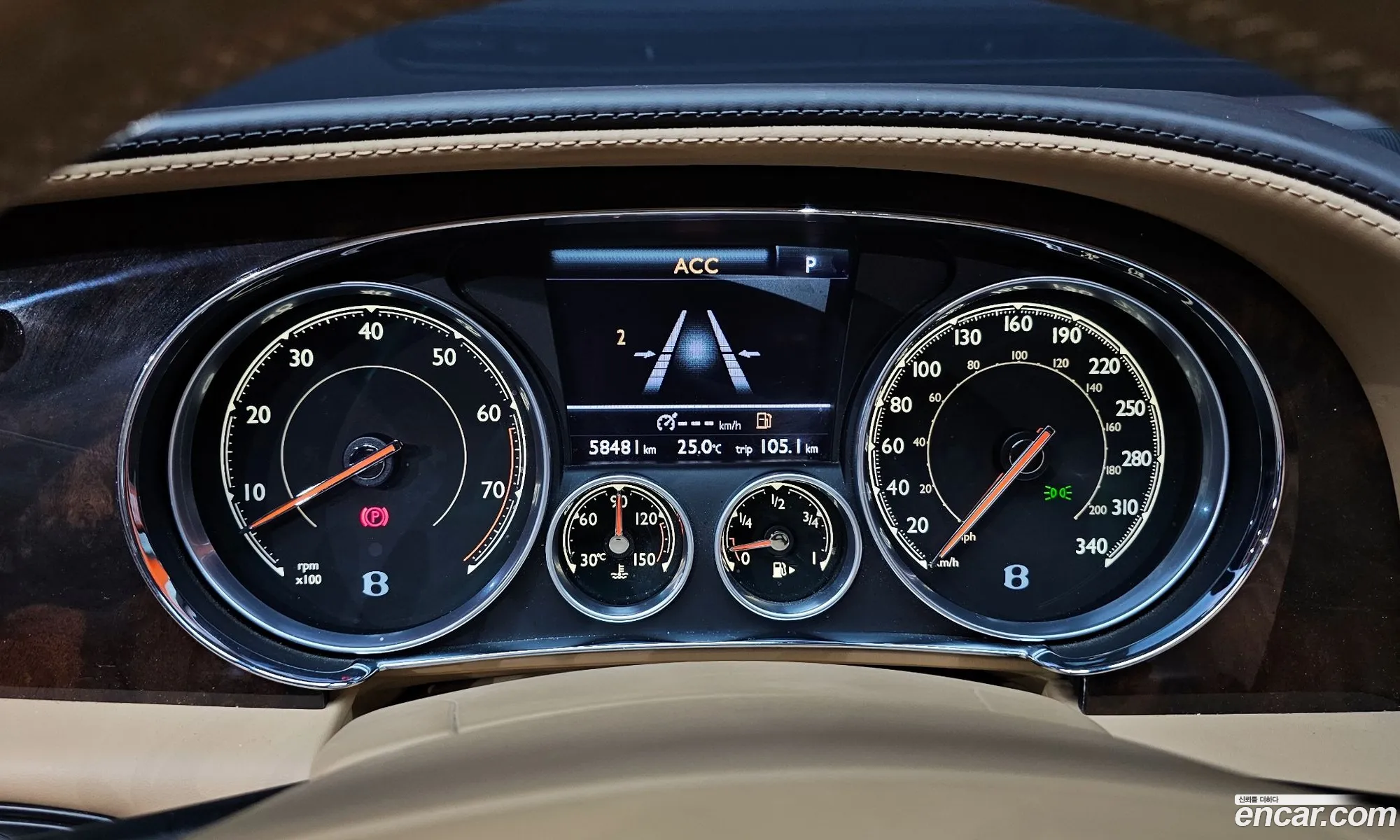 Bentley Flying Spur 2018 SCBET53W1JC066571 — 17