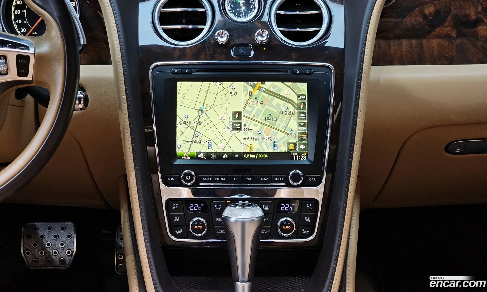 Bentley Flying Spur 2018 SCBET53W1JC066571 — 13