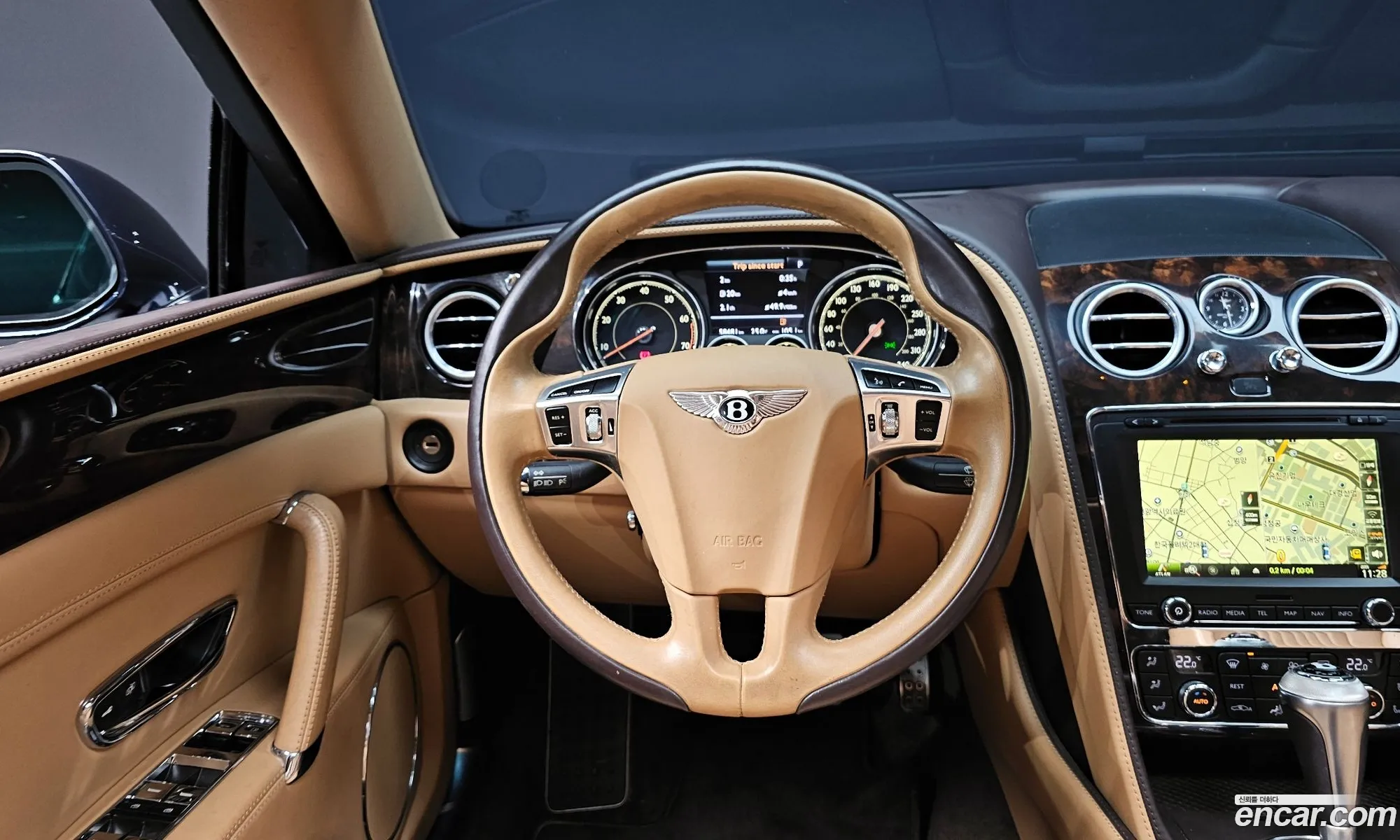 Bentley Flying Spur 2018 SCBET53W1JC066571 — 9