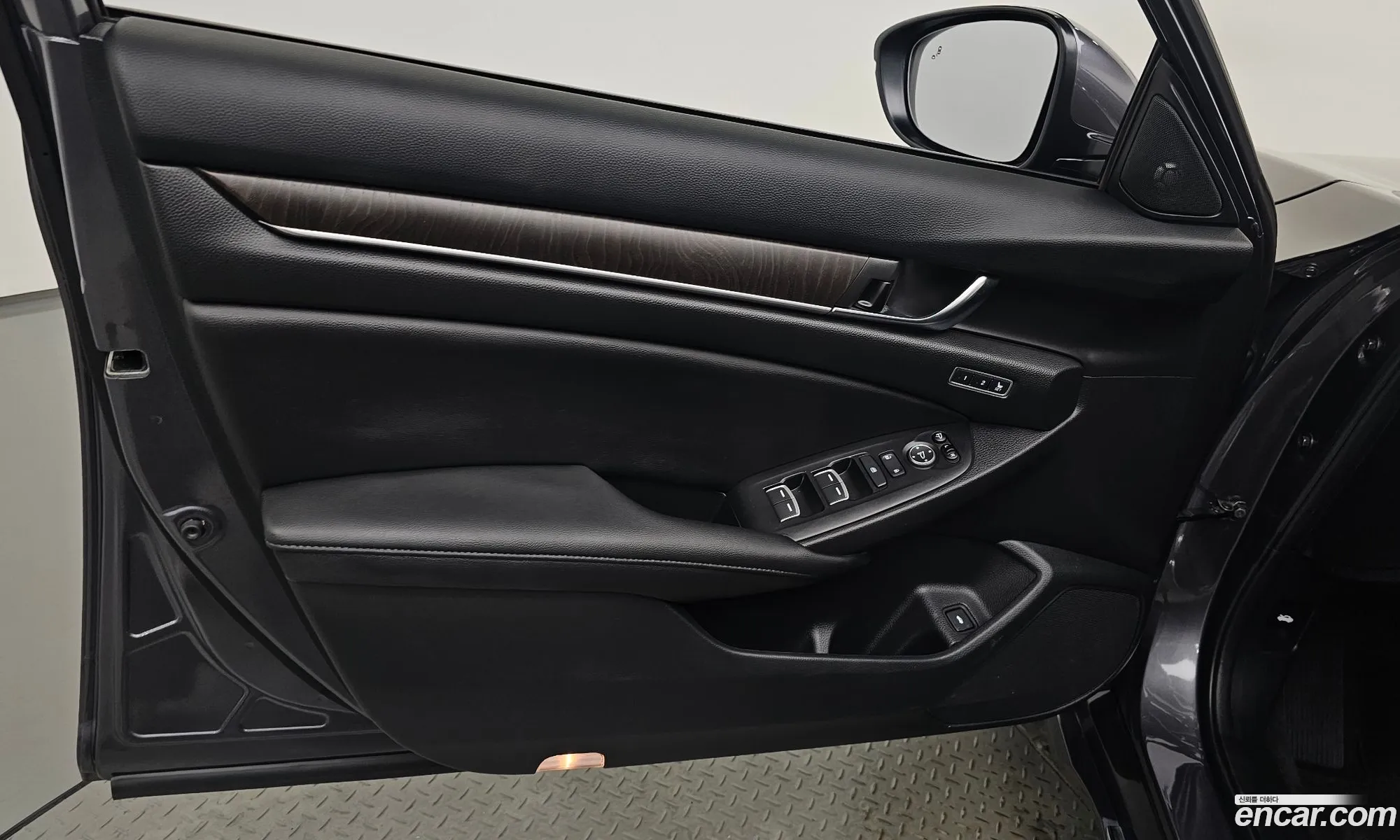 Honda Accord 10th Gen 2021 — 34