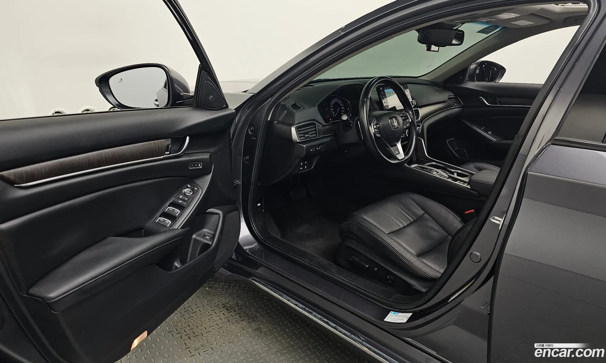 Honda Accord 10th Gen 2021 — 10