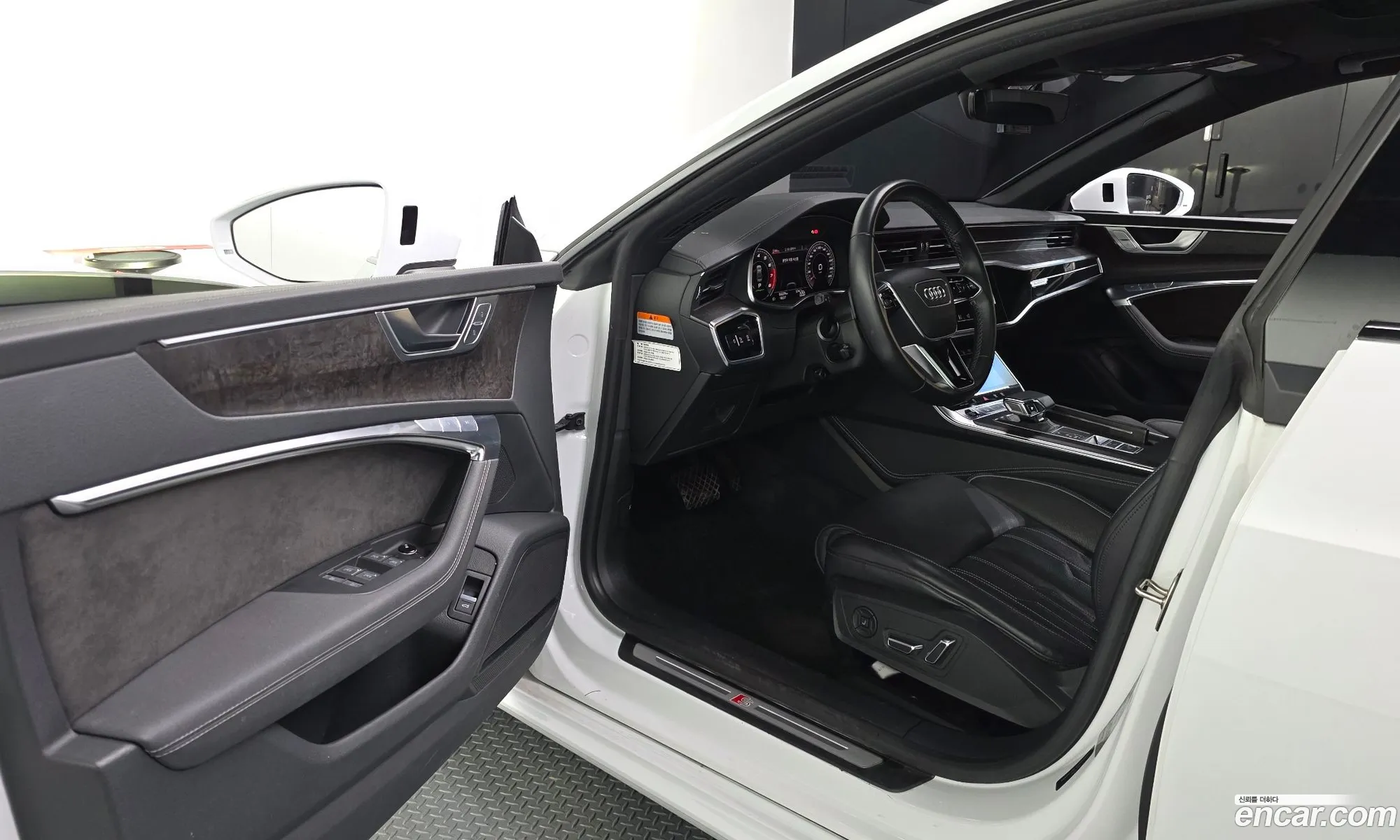 Audi A7 2021 WAUZZZF28MN078932 — 12