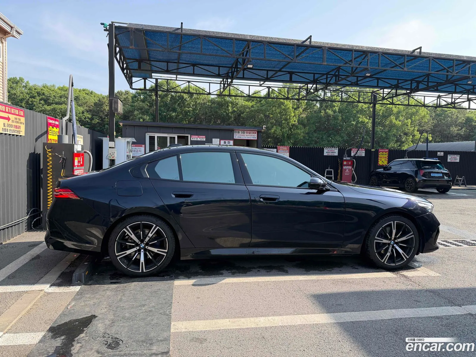 BMW 5 Series 2025 — 14