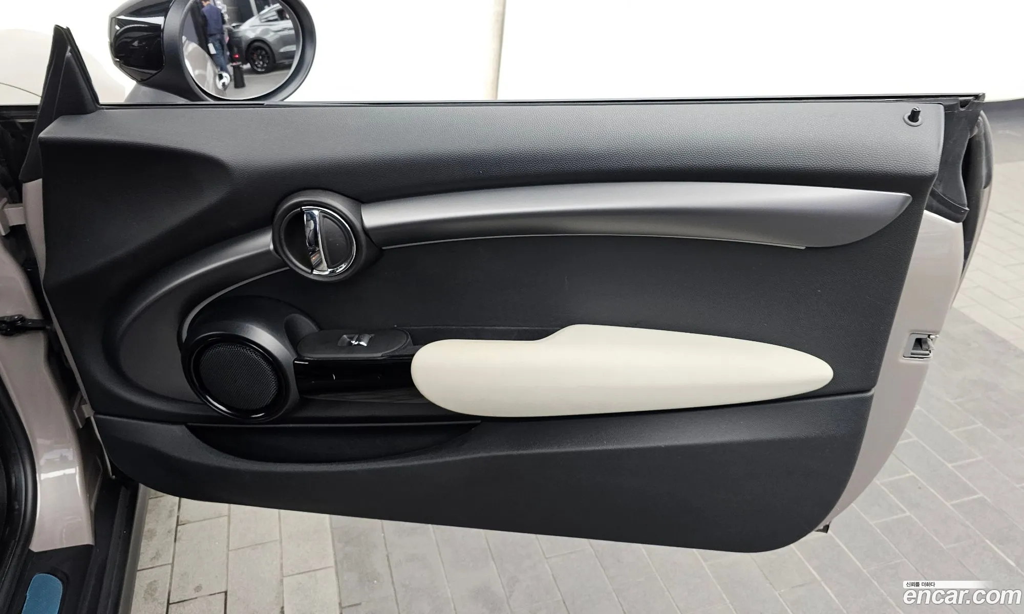 Mini Cooper Electric 2022 WMW11DJ06N2S49466 — 32