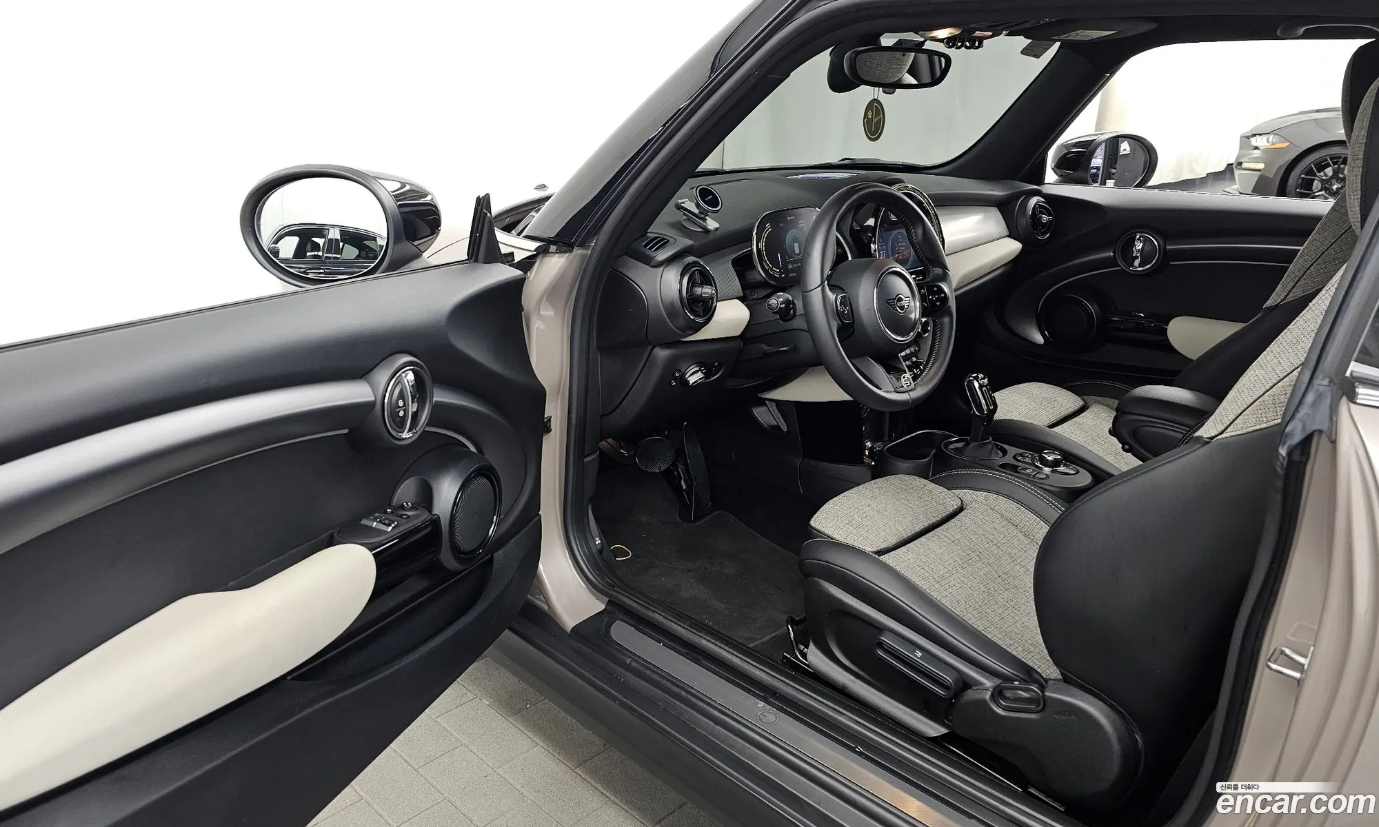 Mini Cooper Electric 2022 WMW11DJ06N2S49466 — 24