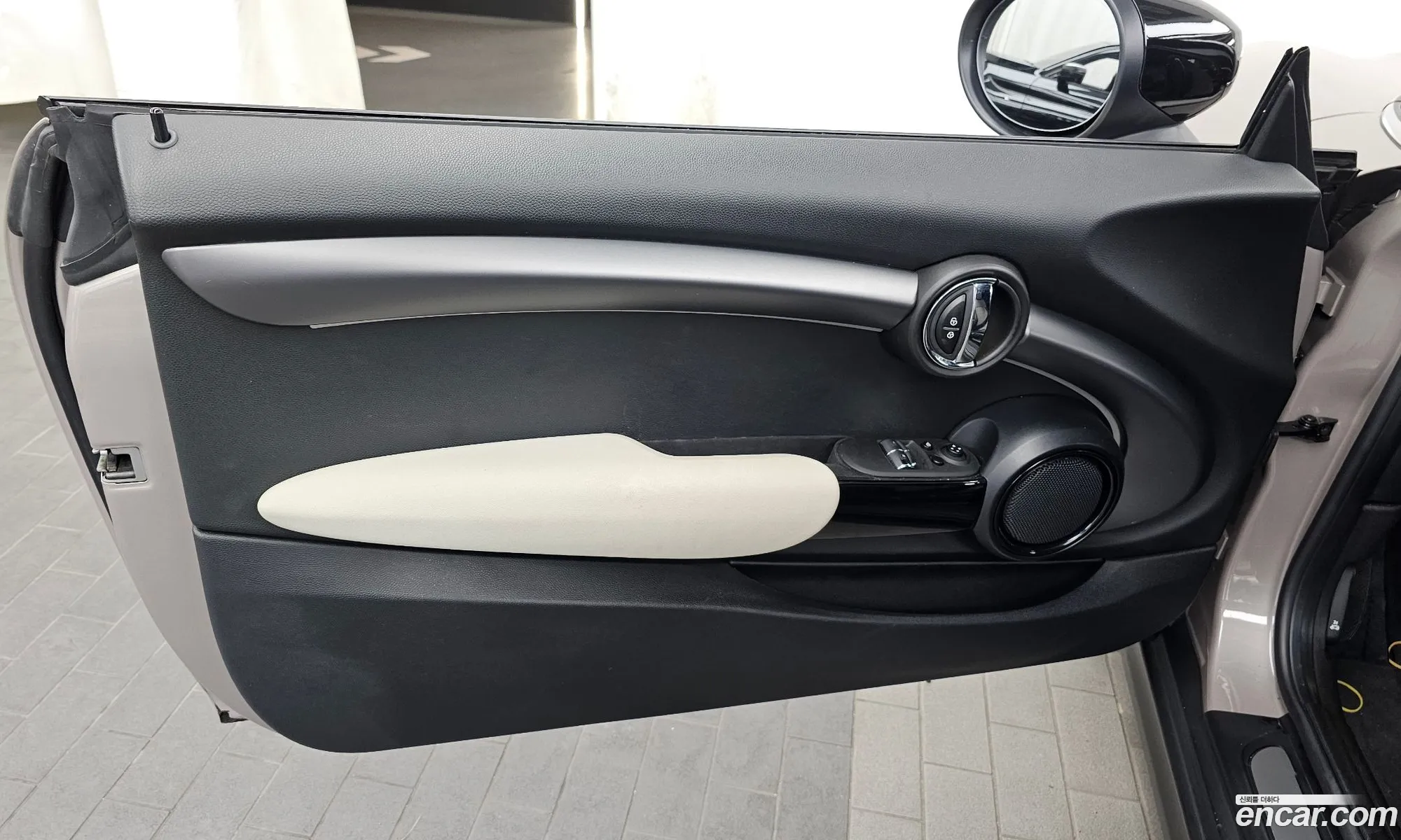 Mini Cooper Electric 2022 WMW11DJ06N2S49466 — 9