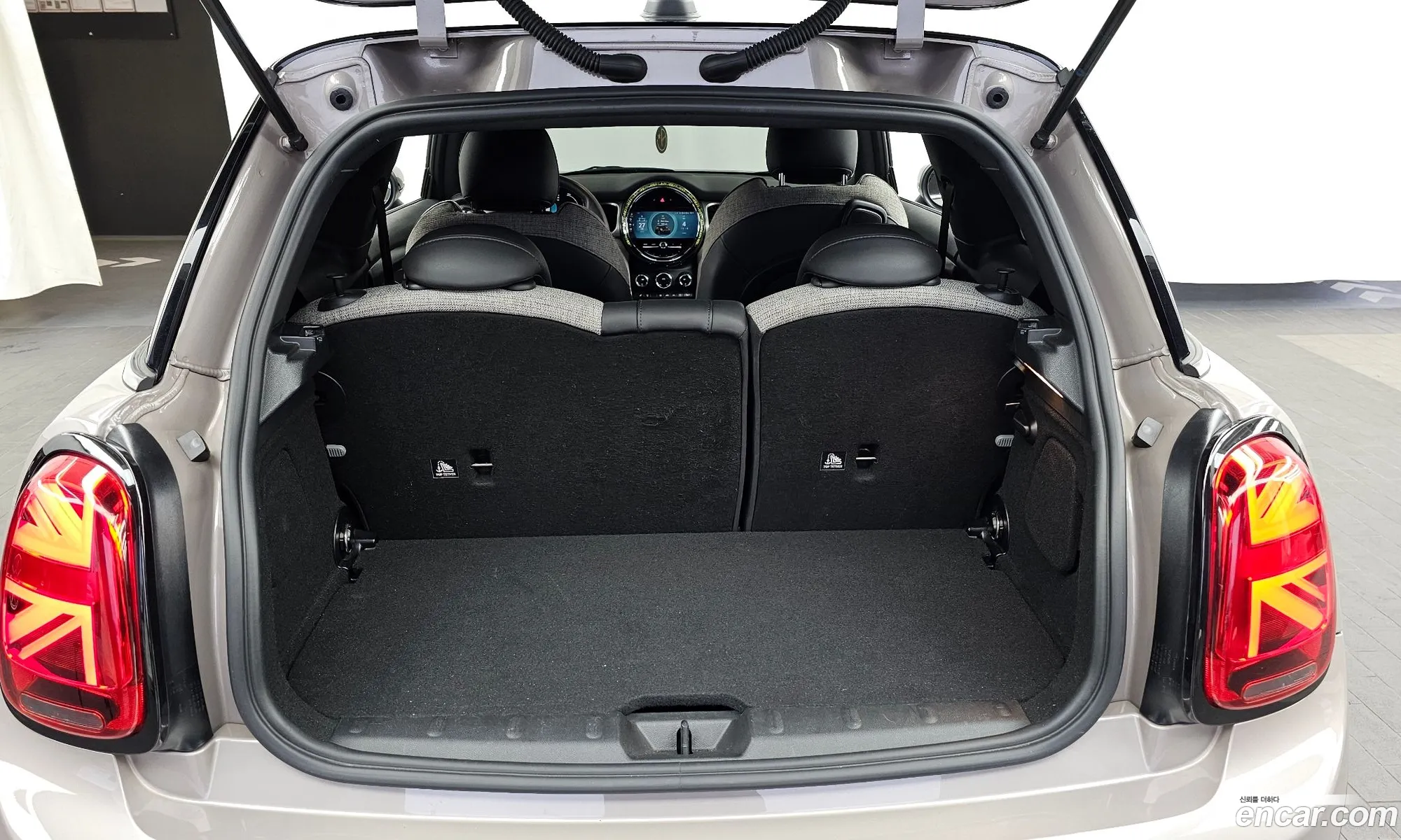 Mini Cooper Electric 2022 WMW11DJ06N2S49466 — 5