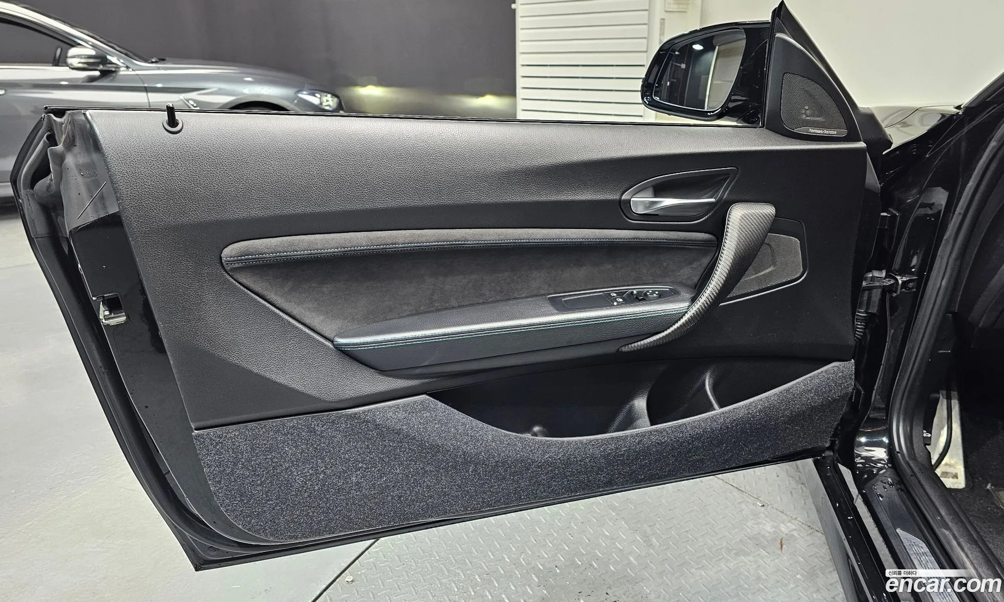 BMW M2 2018 WBS1J510XJVD20410 — 29