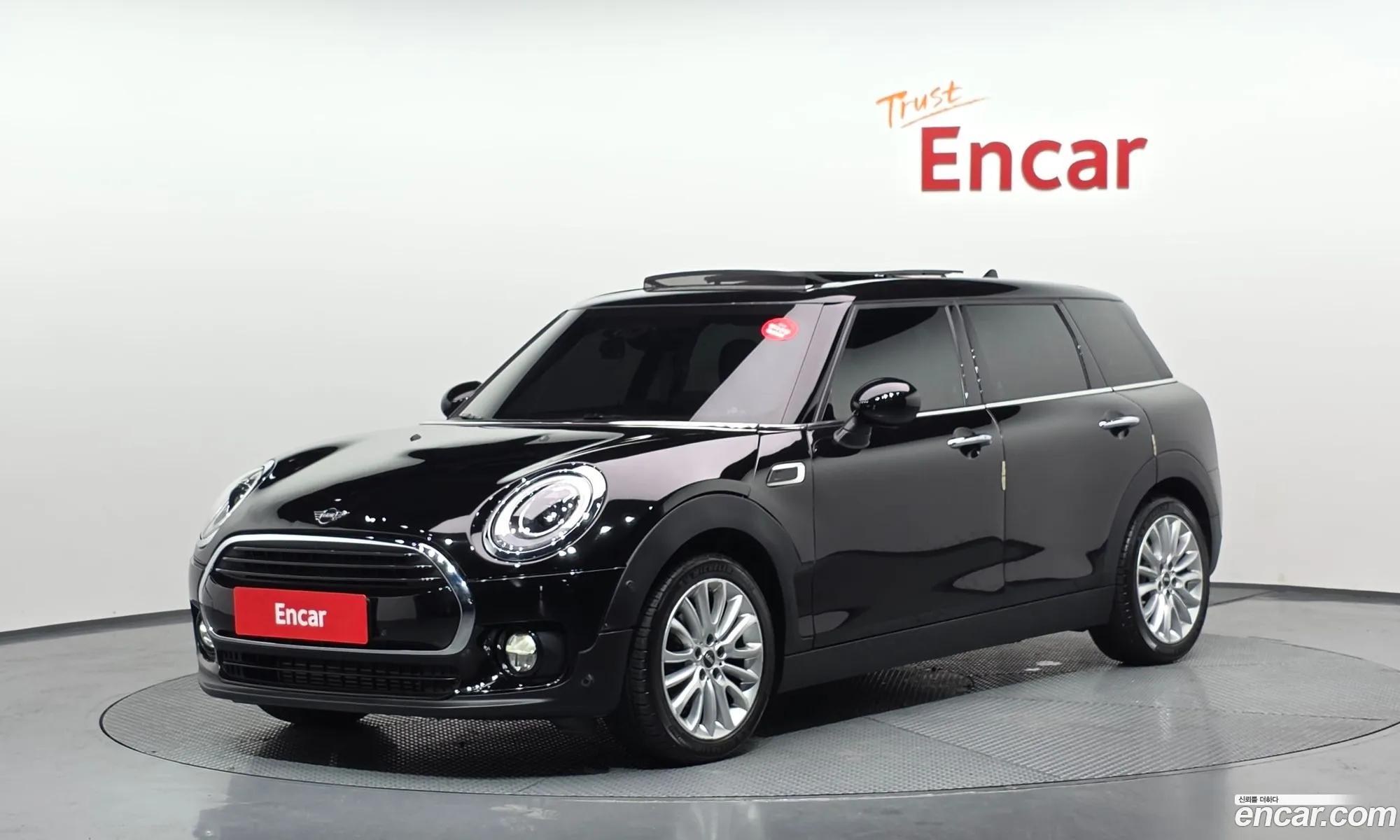 Mini Cooper Clubman 2019 — 19