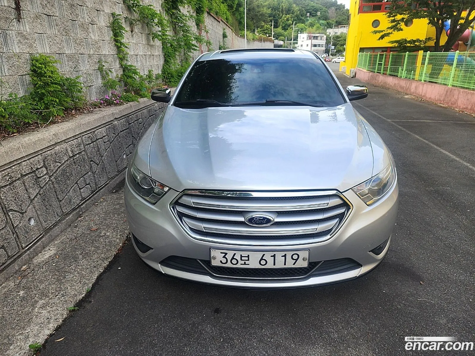 Ford Taurus 2013 — 11
