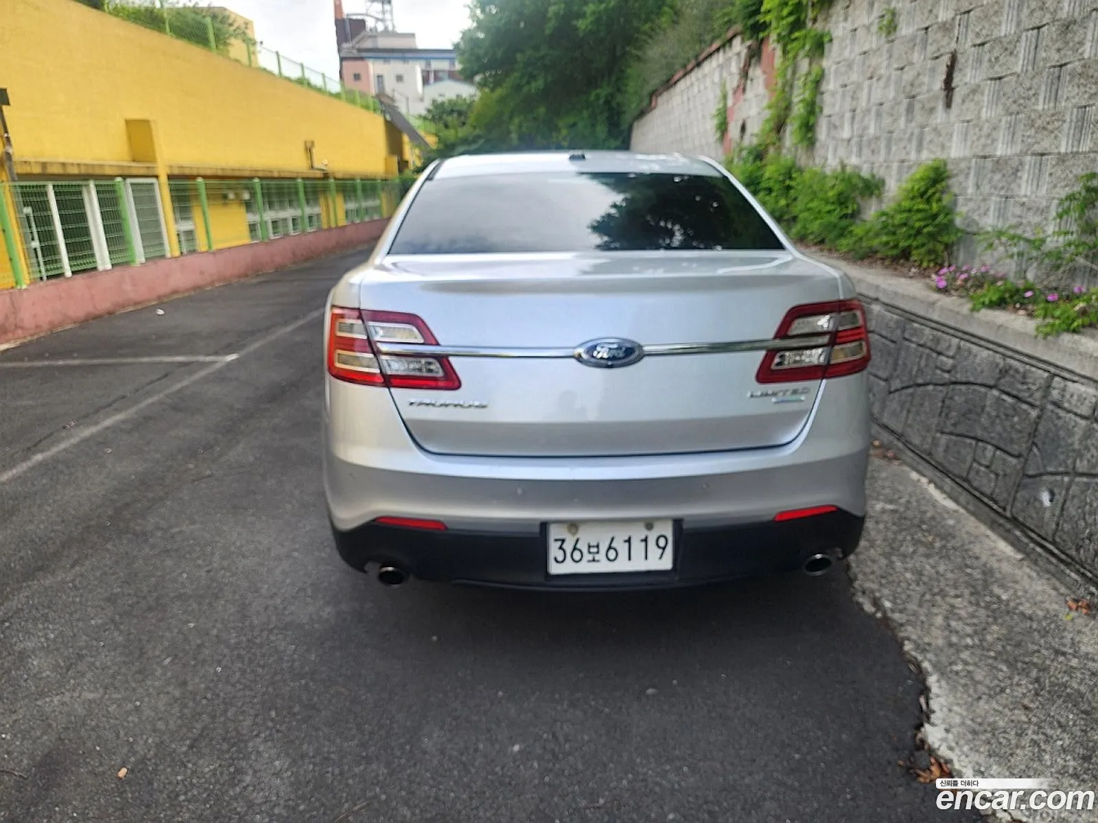 Ford Taurus 2013 — 9