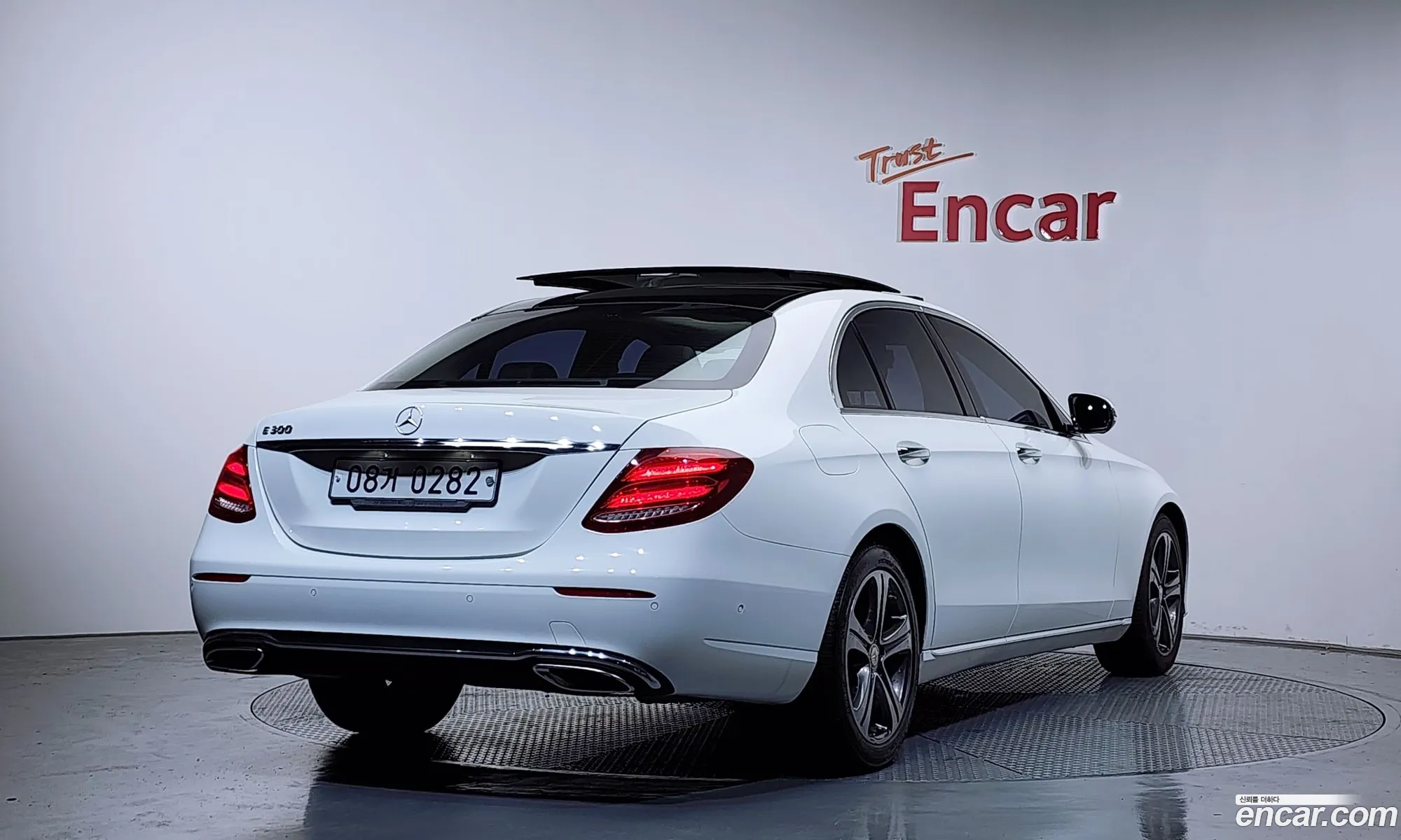 Mercedes-Benz E-Class W213 2016 WDDZF4JB3HA058581 — 3