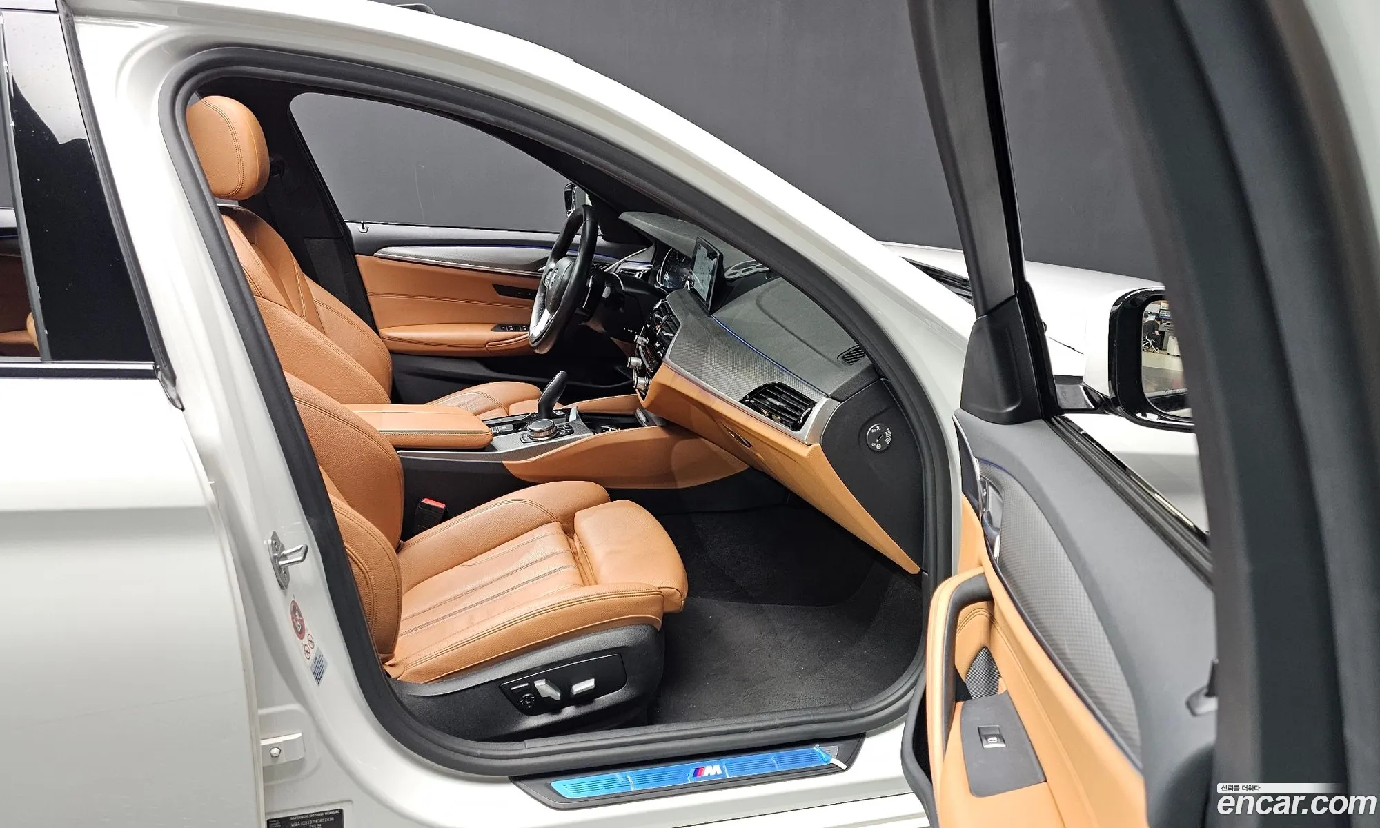 BMW 5 Series 2017 WBAJC5107HG857438 — 7
