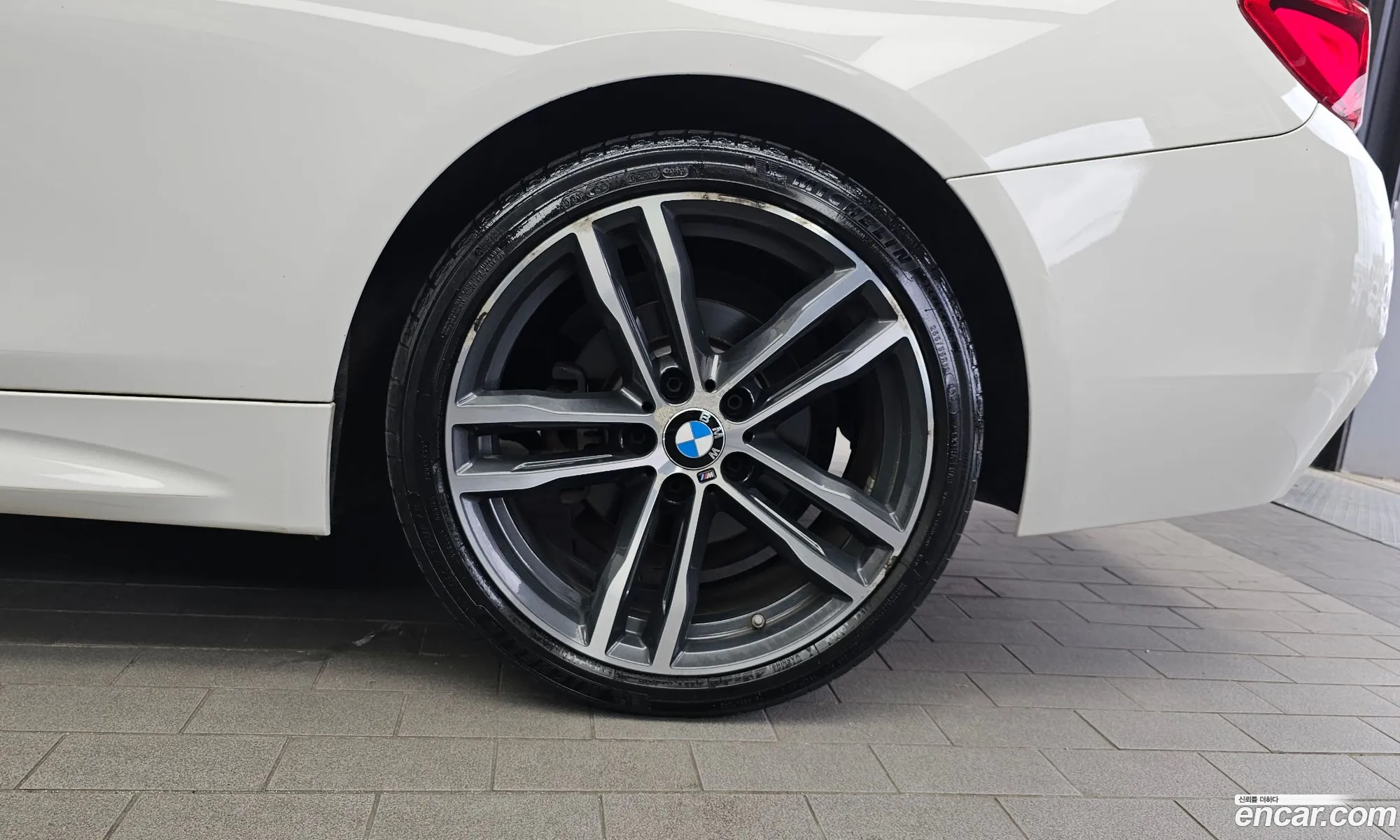 BMW 4 Series 2017 WBA4X3104JAA80685 — 28