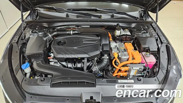 Kia K5 Hybrid 2021 — 4