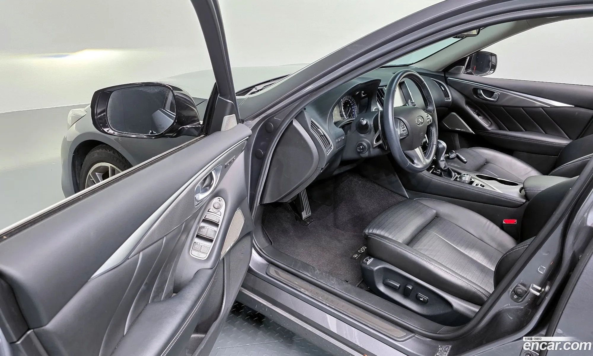 Infiniti Q50 2017 JNKAV71E4HM150074 — 3