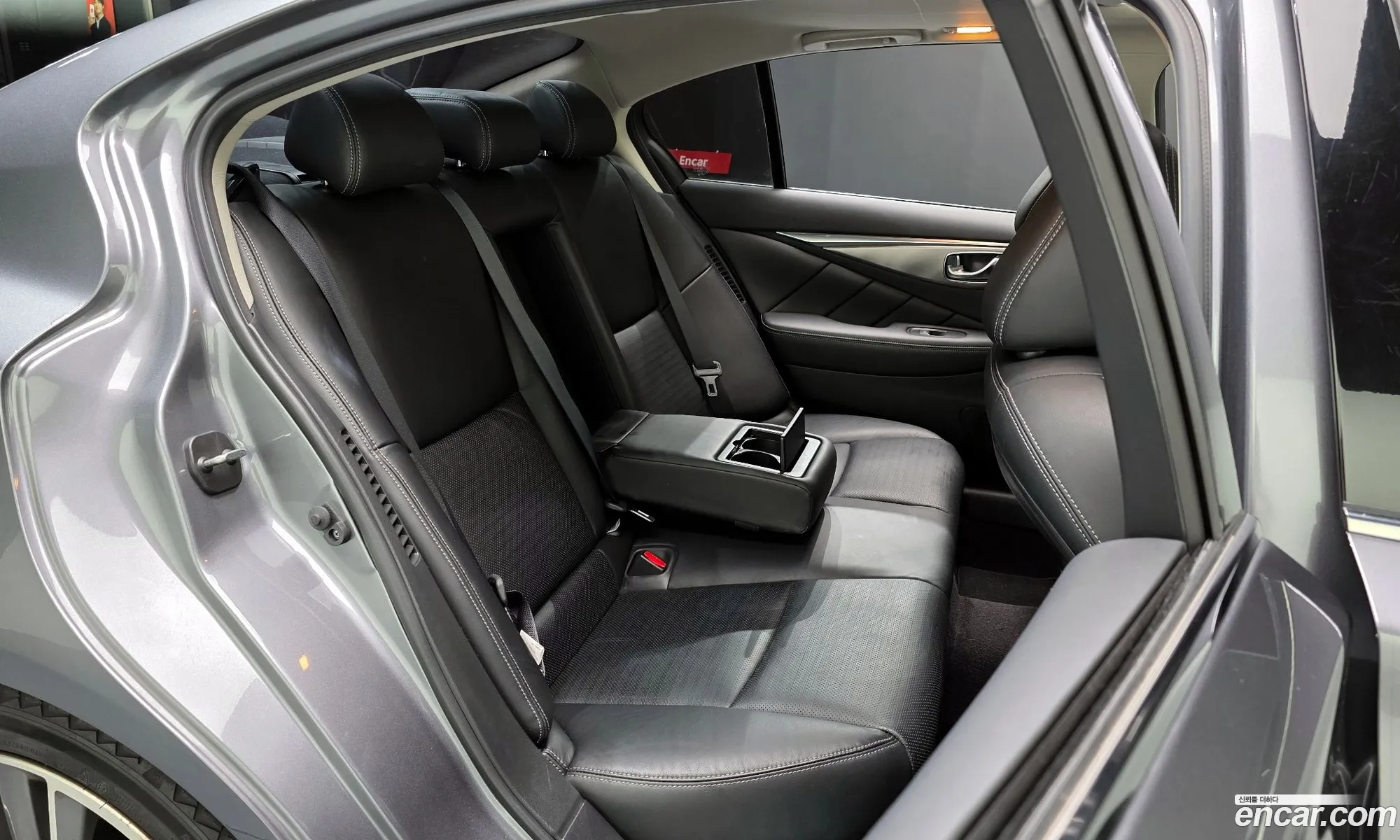 Infiniti Q50 2017 JNKAV71E4HM150074 — 31