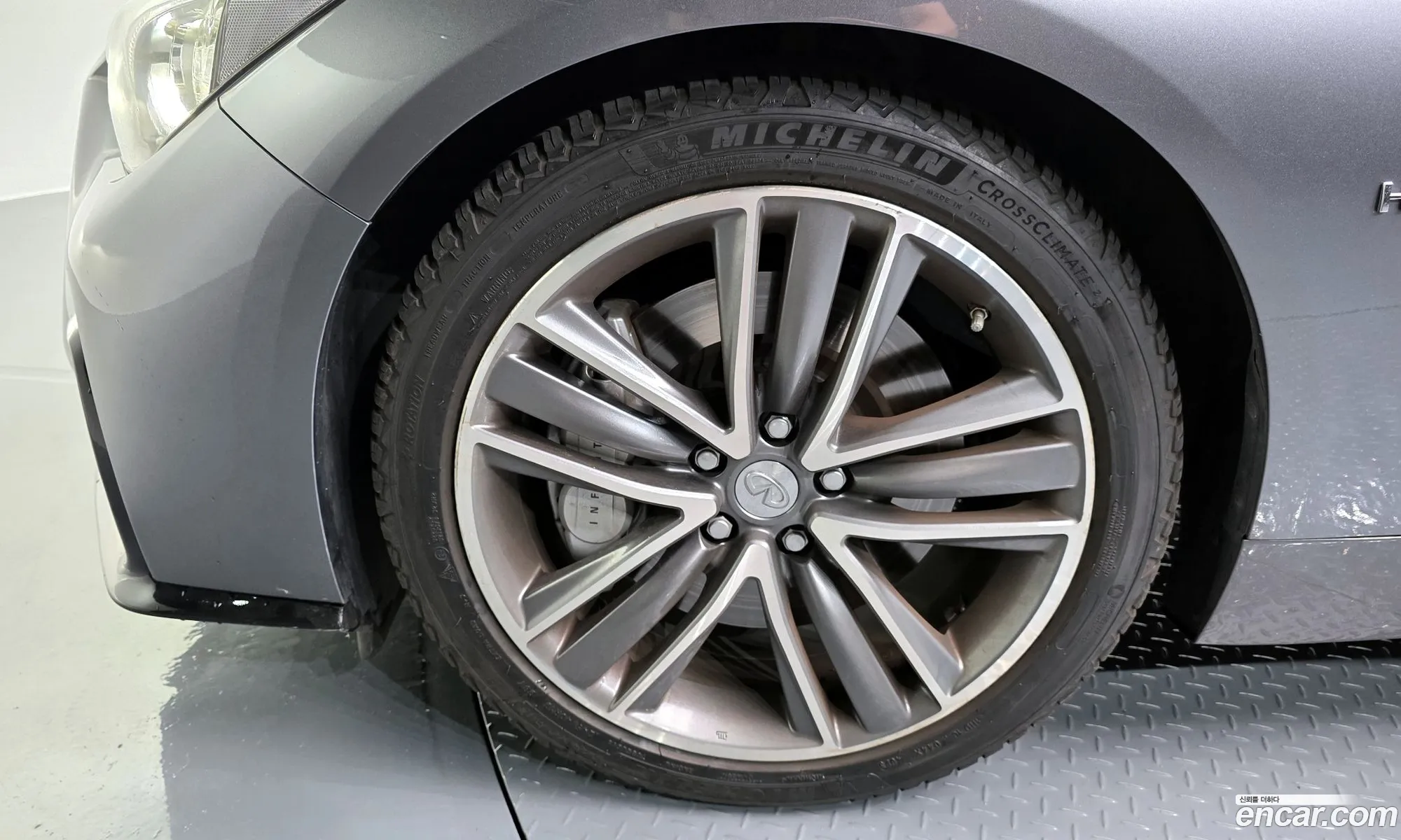Infiniti Q50 2017 JNKAV71E4HM150074 — 2