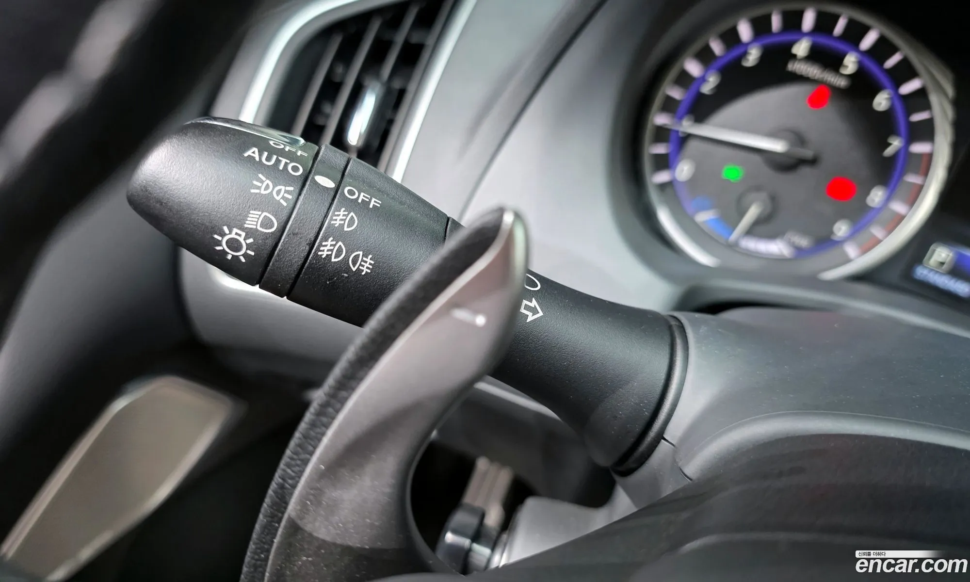 Infiniti Q50 2017 JNKAV71E4HM150074 — 32
