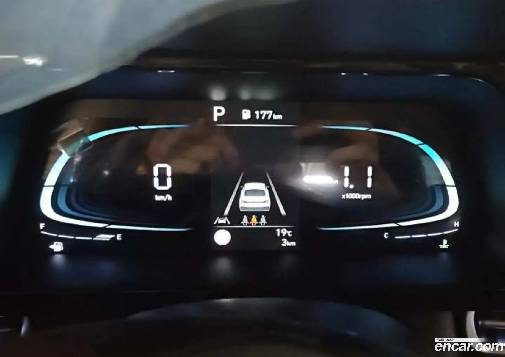 Hyundai Elantra 2026 — 3