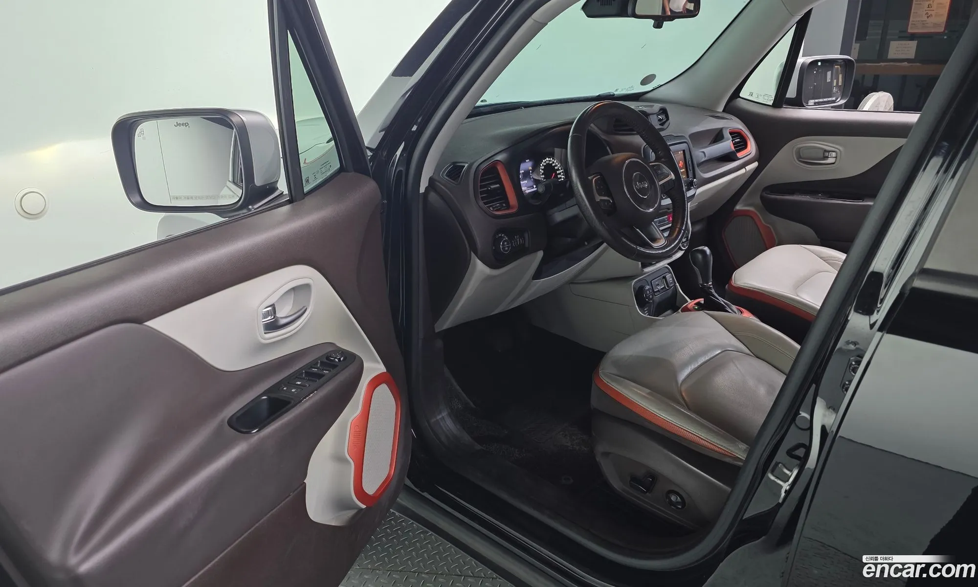 Jeep Renegade 2016 1C4BU0000GPC47777 — 4