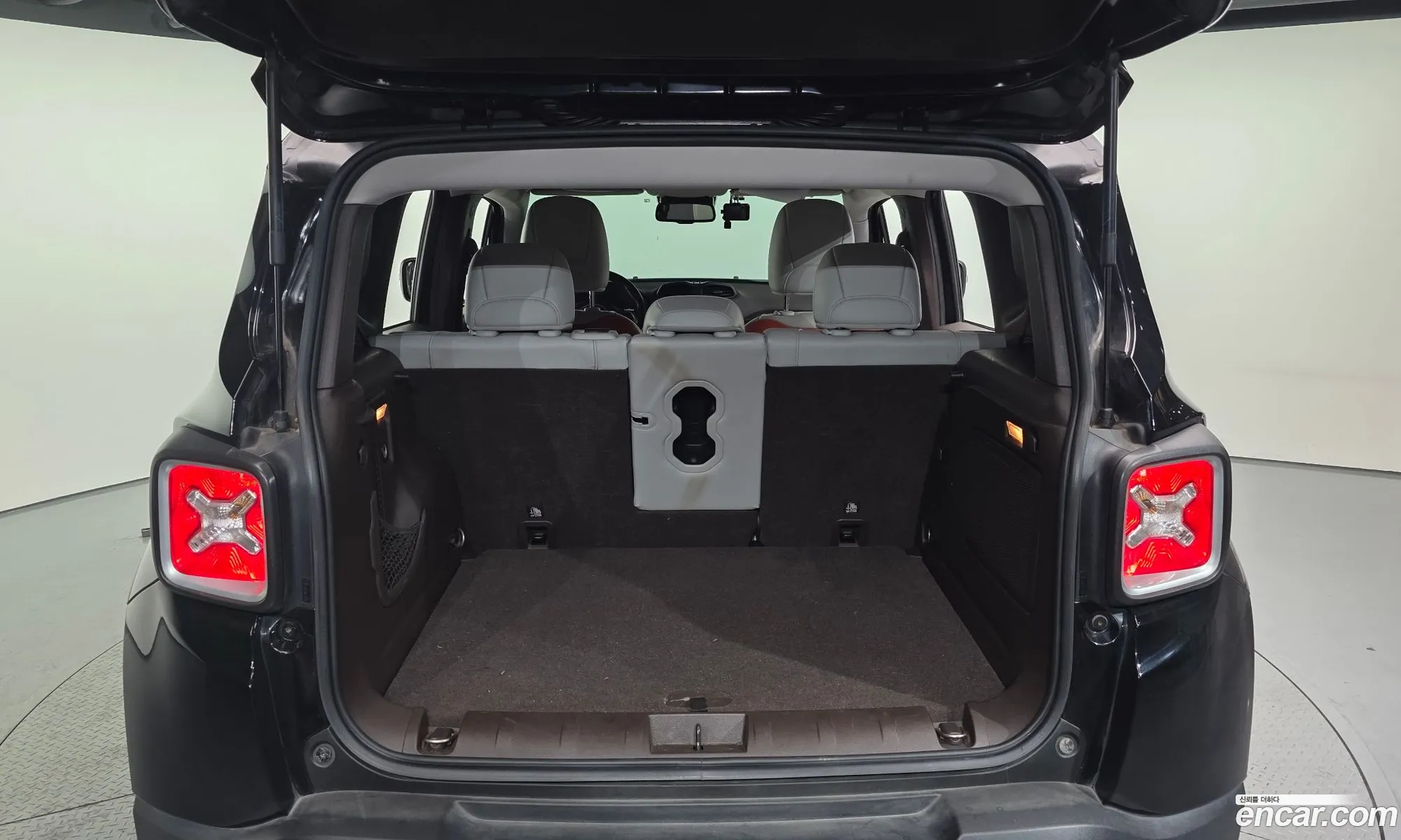 Jeep Renegade 2016 1C4BU0000GPC47777 — 8