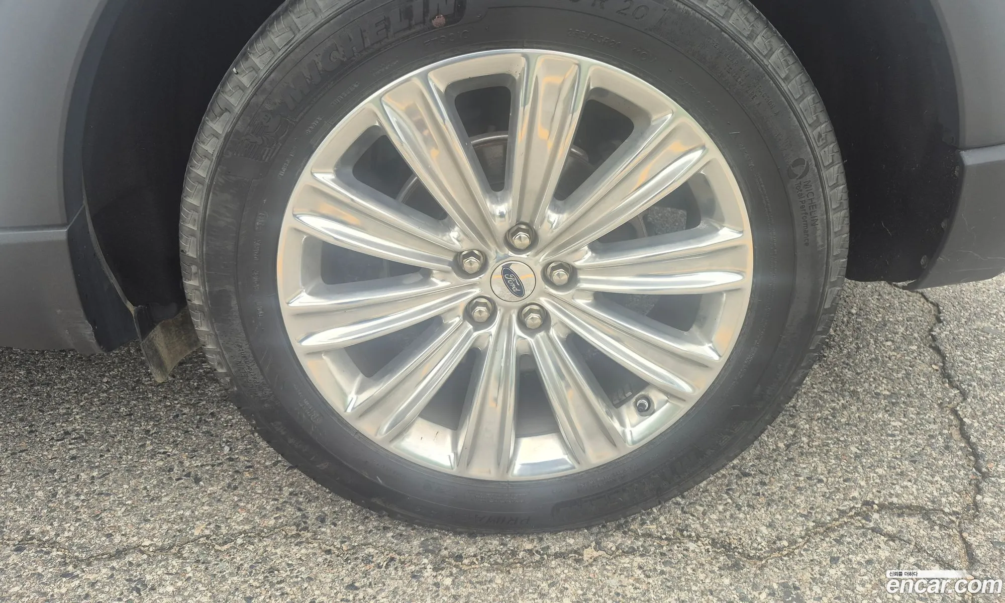 Ford Explorer 6th Gen 2019 — 12