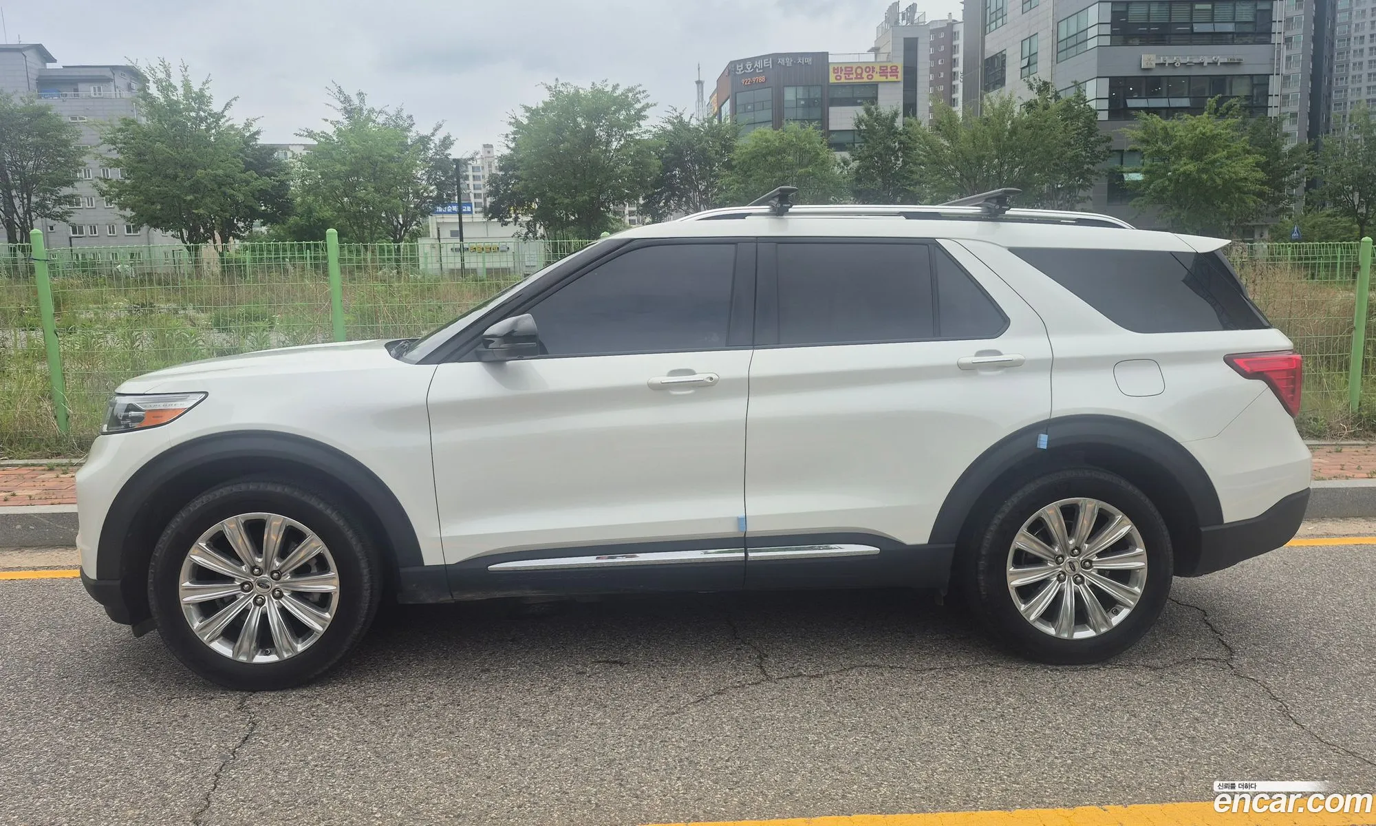 Ford Explorer 6th Gen 2019 — 7