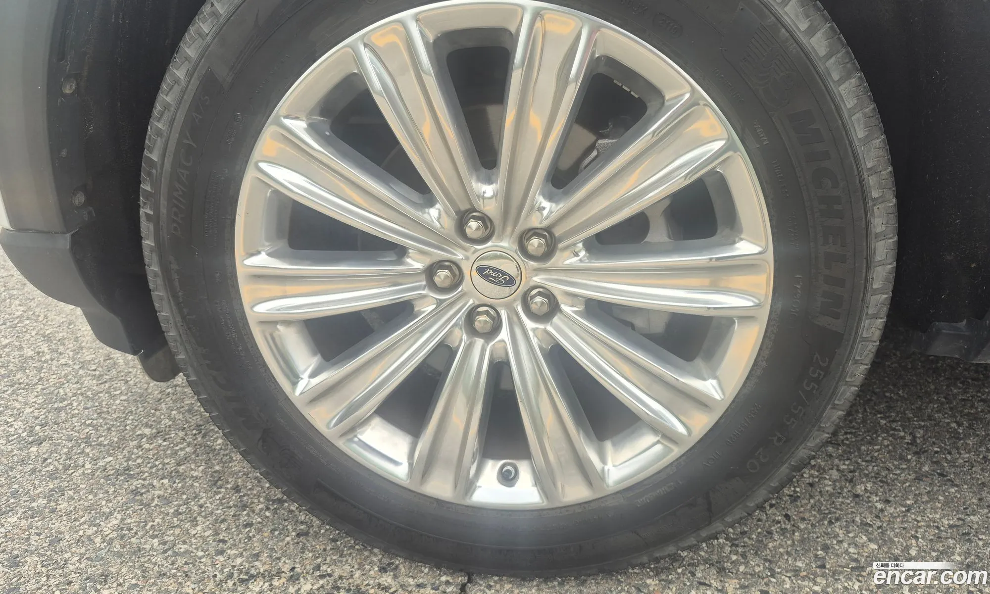Ford Explorer 6th Gen 2019 — 15