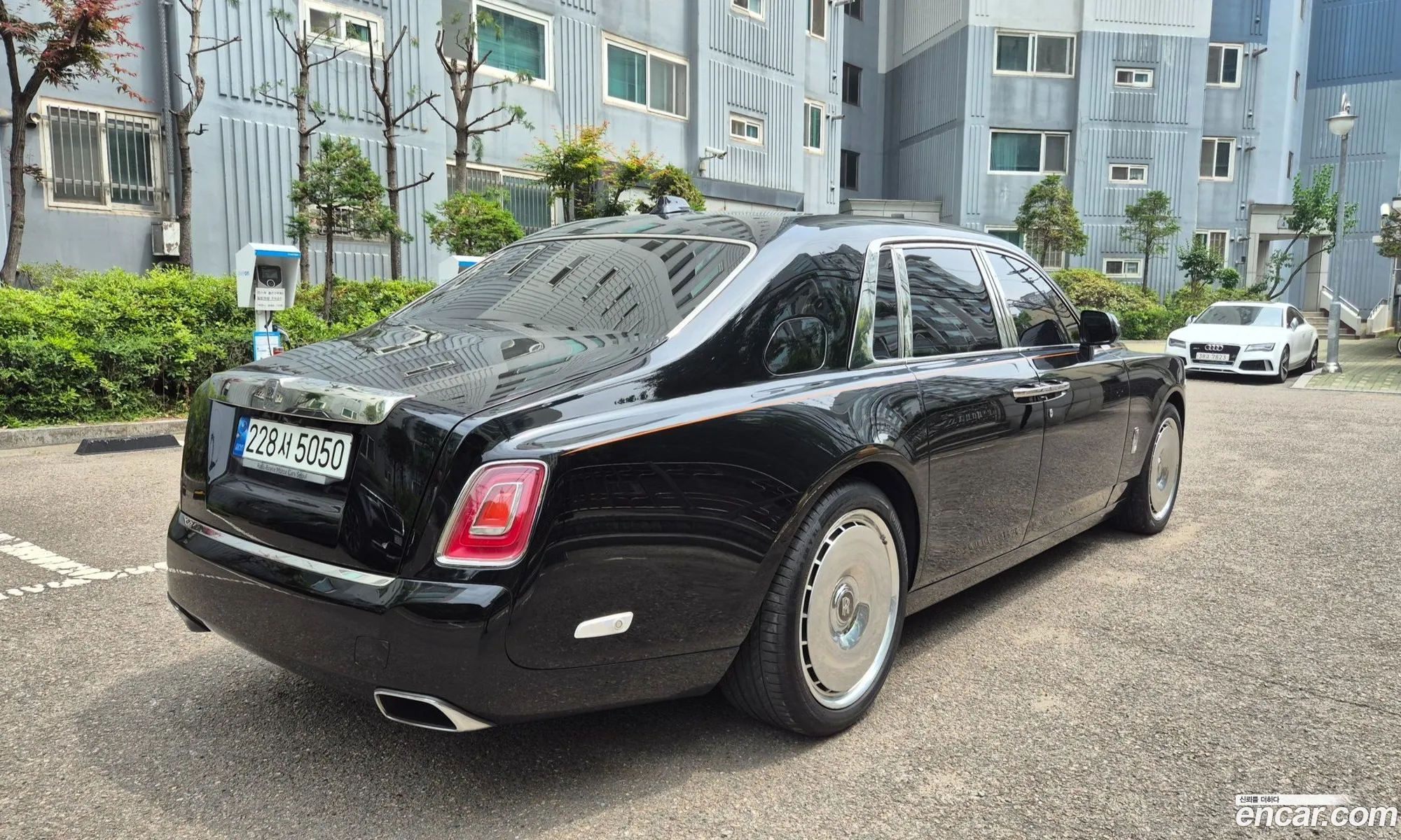 Rolls-Royce Phantom 2023 — 12
