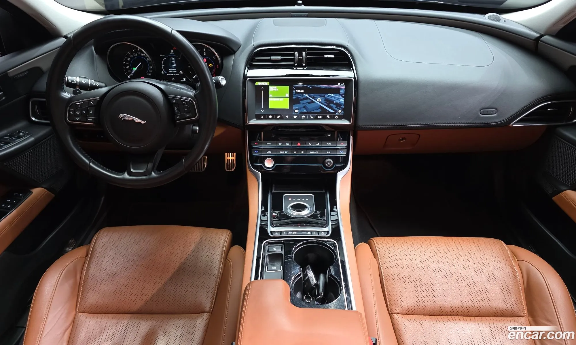 Jaguar XE 2017 SAJAA4BN2HCP05234 — 5