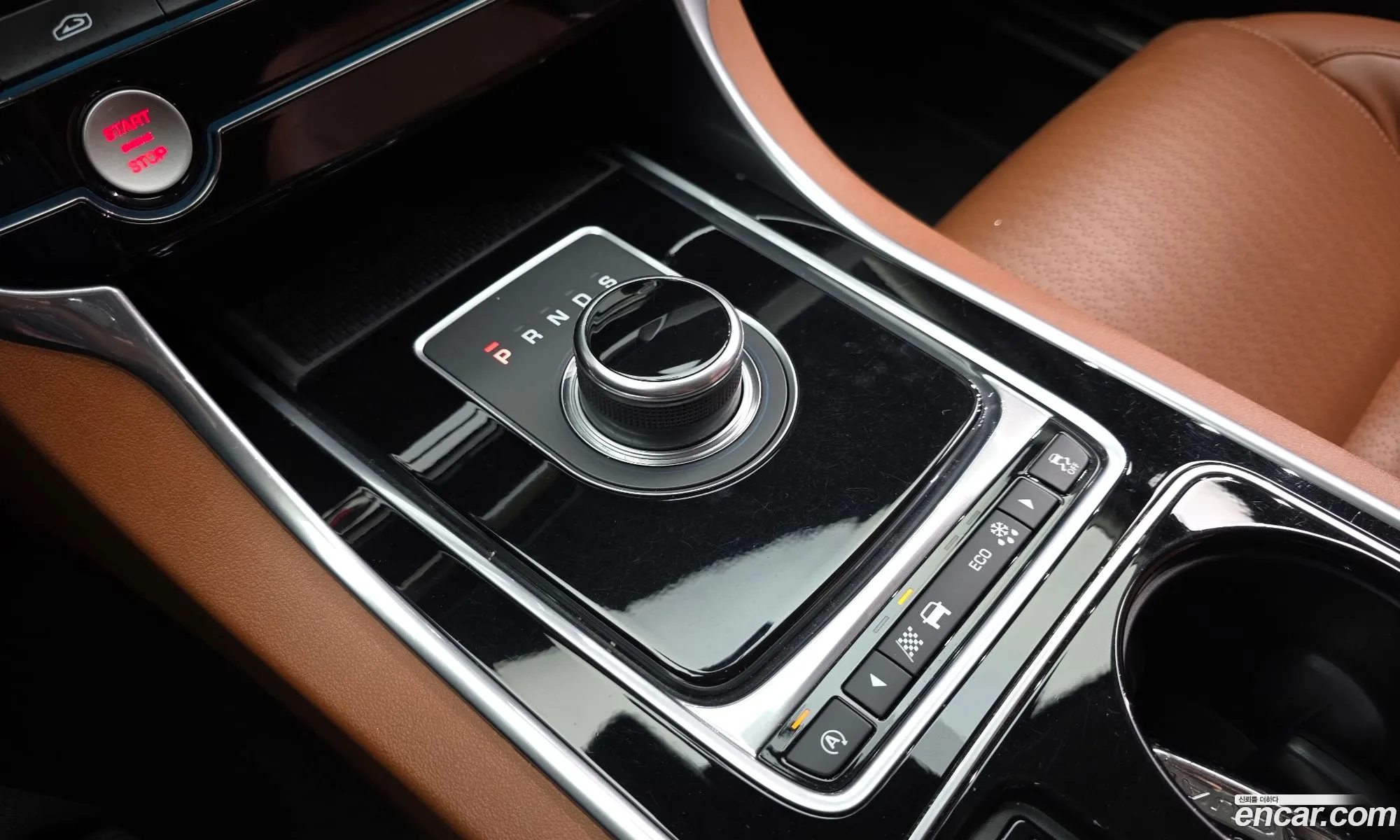 Jaguar XE 2017 SAJAA4BN2HCP05234 — 11