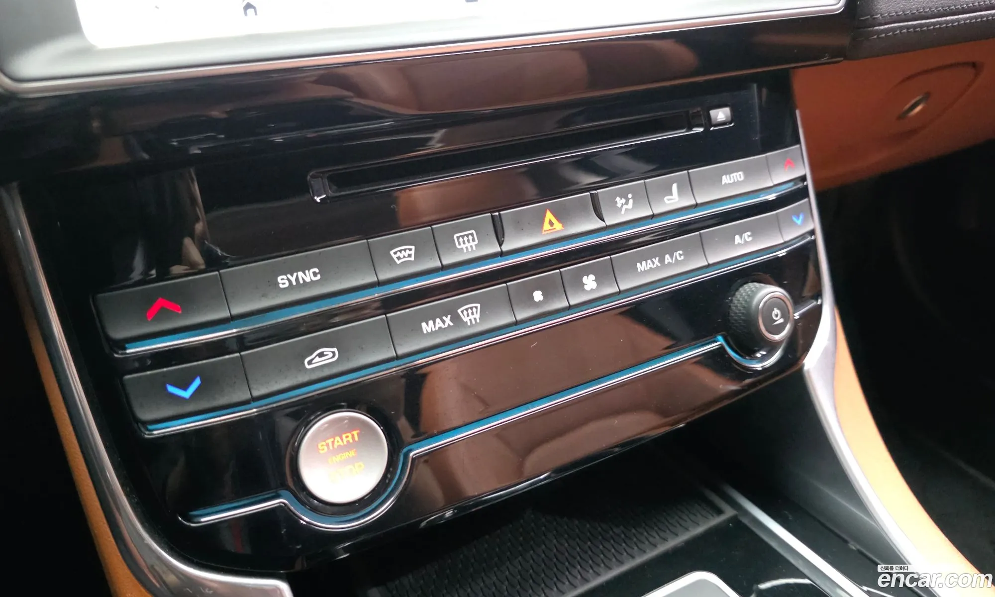Jaguar XE 2017 SAJAA4BN2HCP05234 — 21