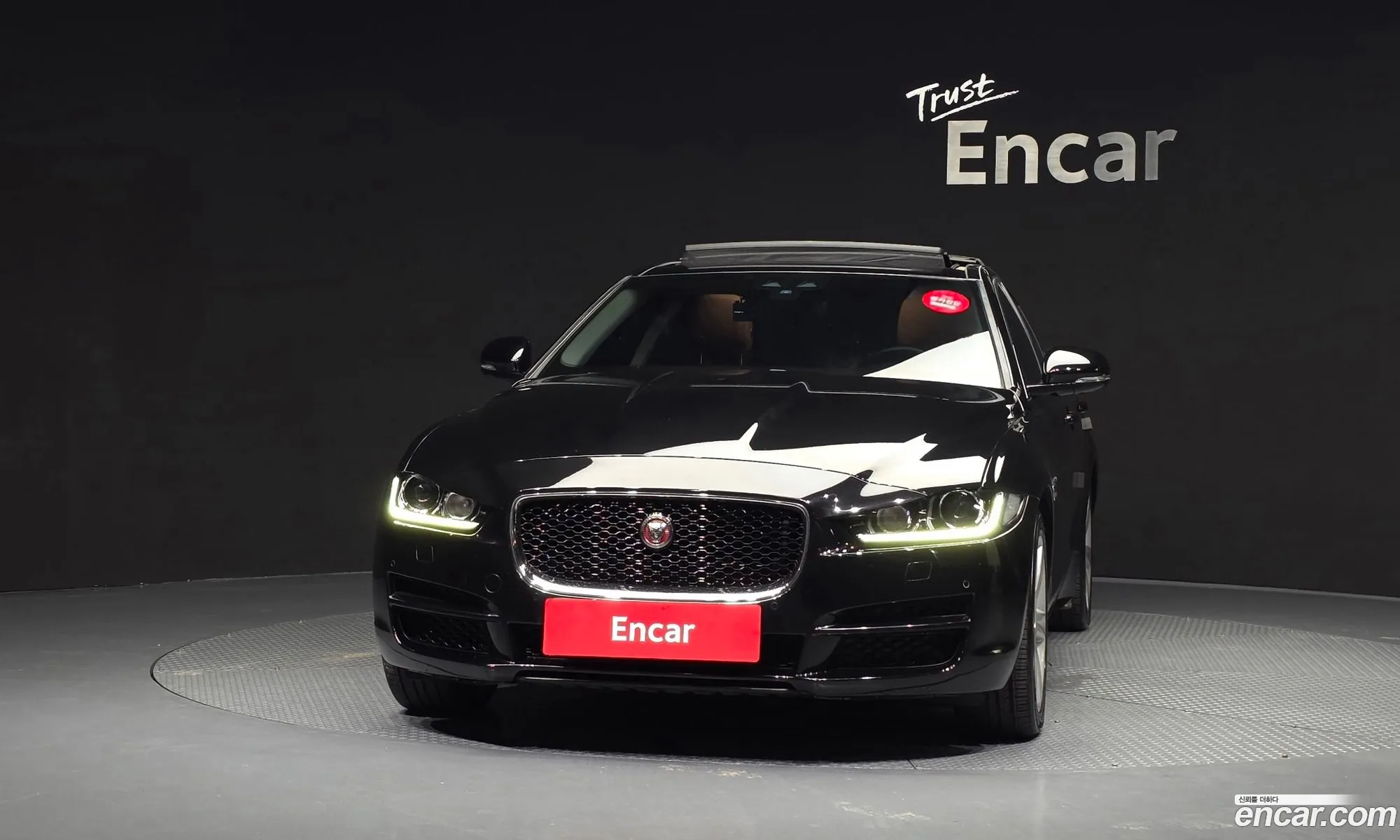 Jaguar XE 2017 SAJAA4BN2HCP05234 — 8