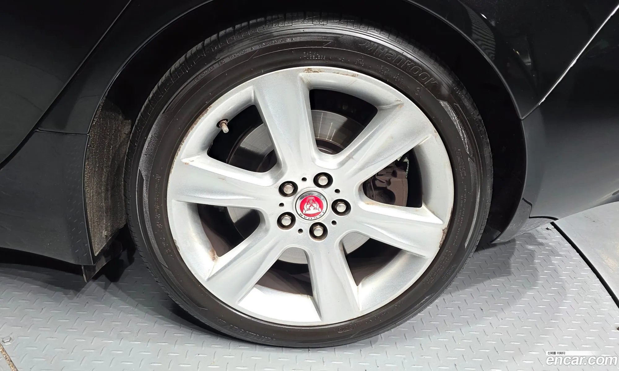 Jaguar XE 2017 SAJAA4BN2HCP05234 — 20
