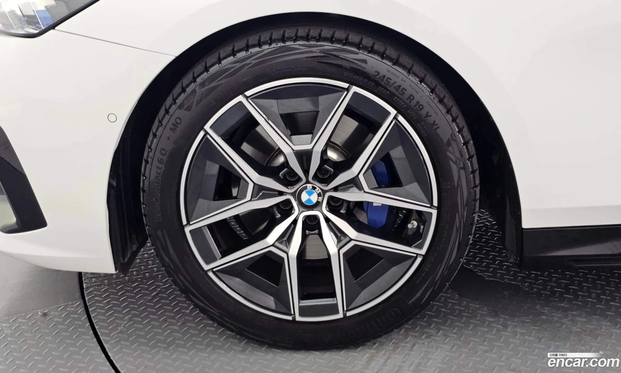BMW 5 Series 2024 — 26