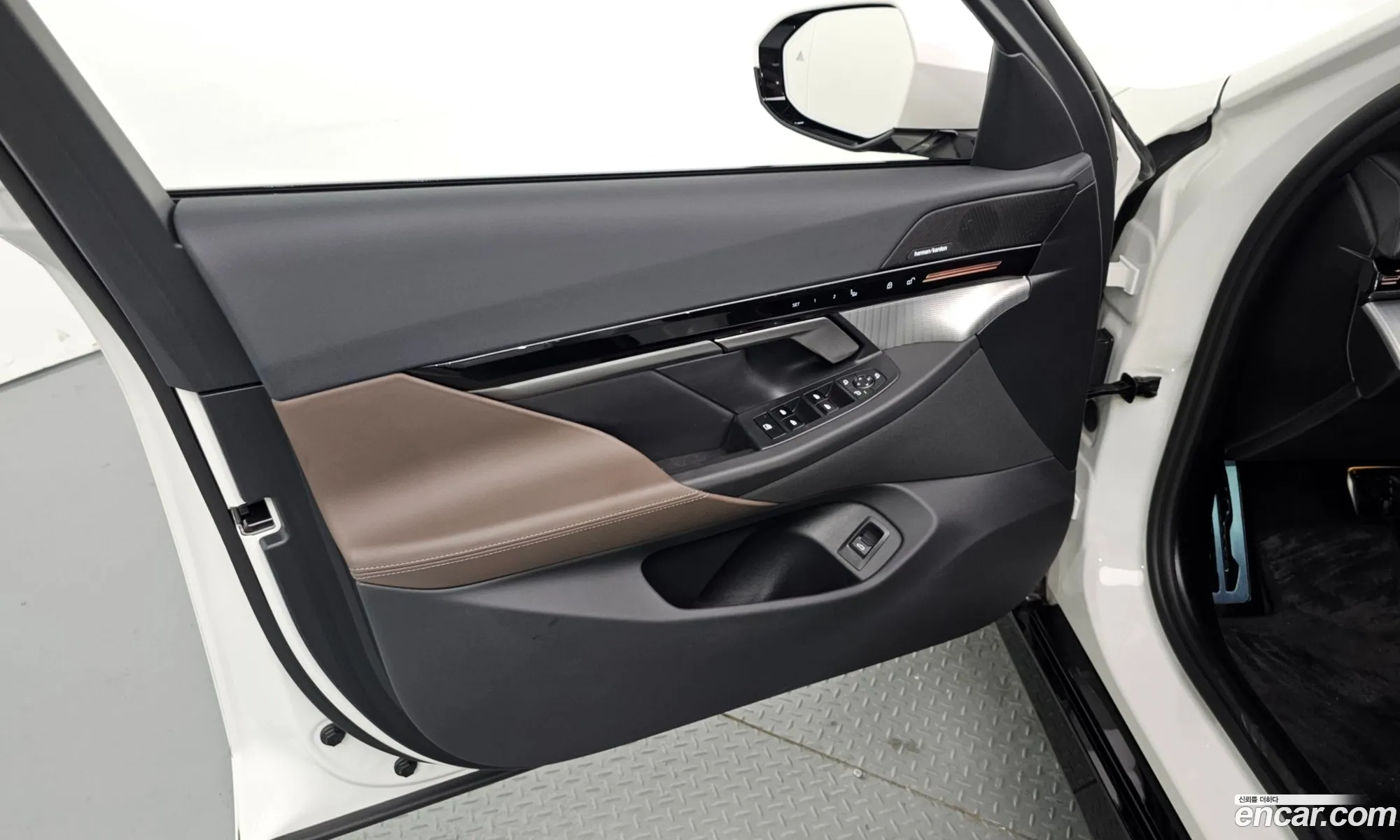 BMW 5 Series 2024 — 4