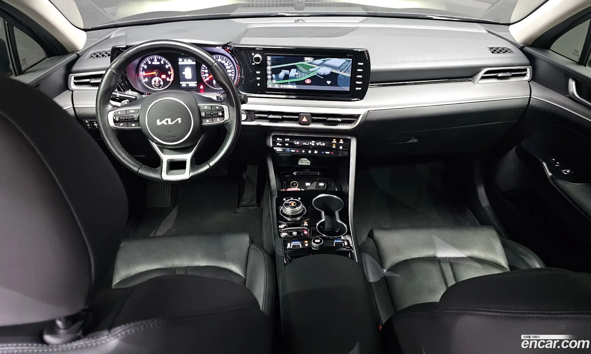 Kia K5 2023 — 4