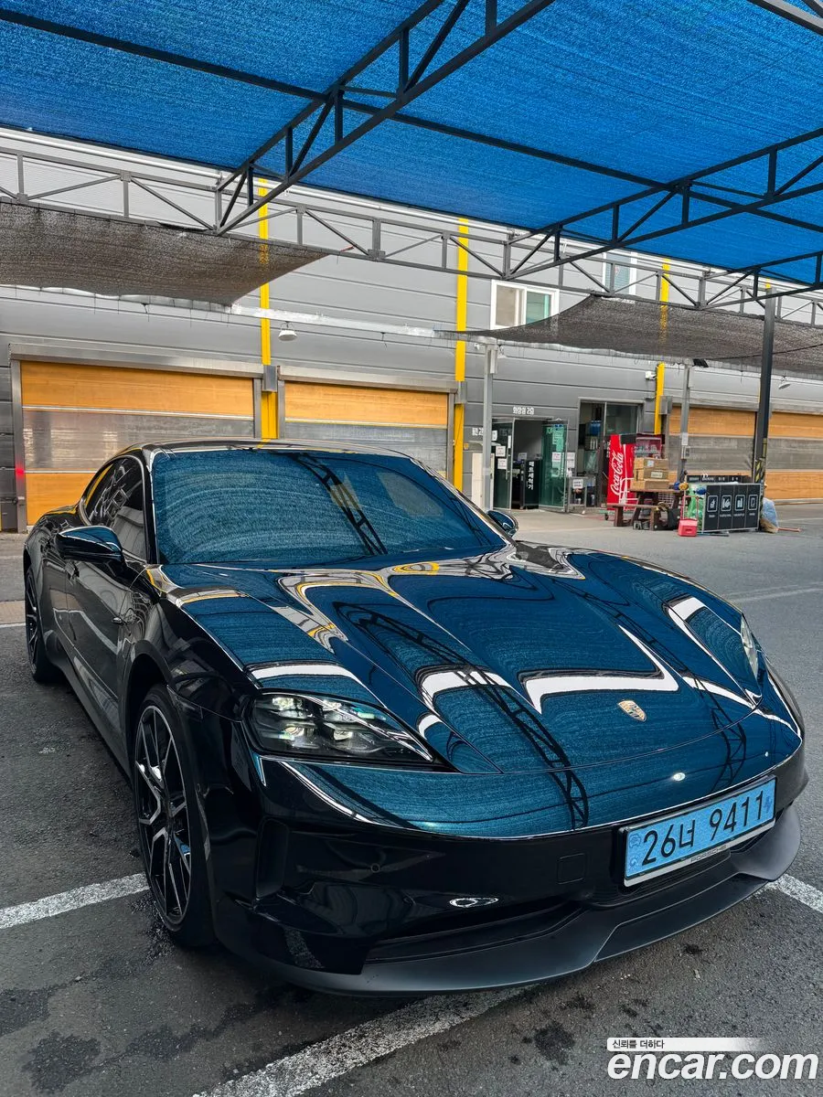 Porsche Taycan 2025 — 10