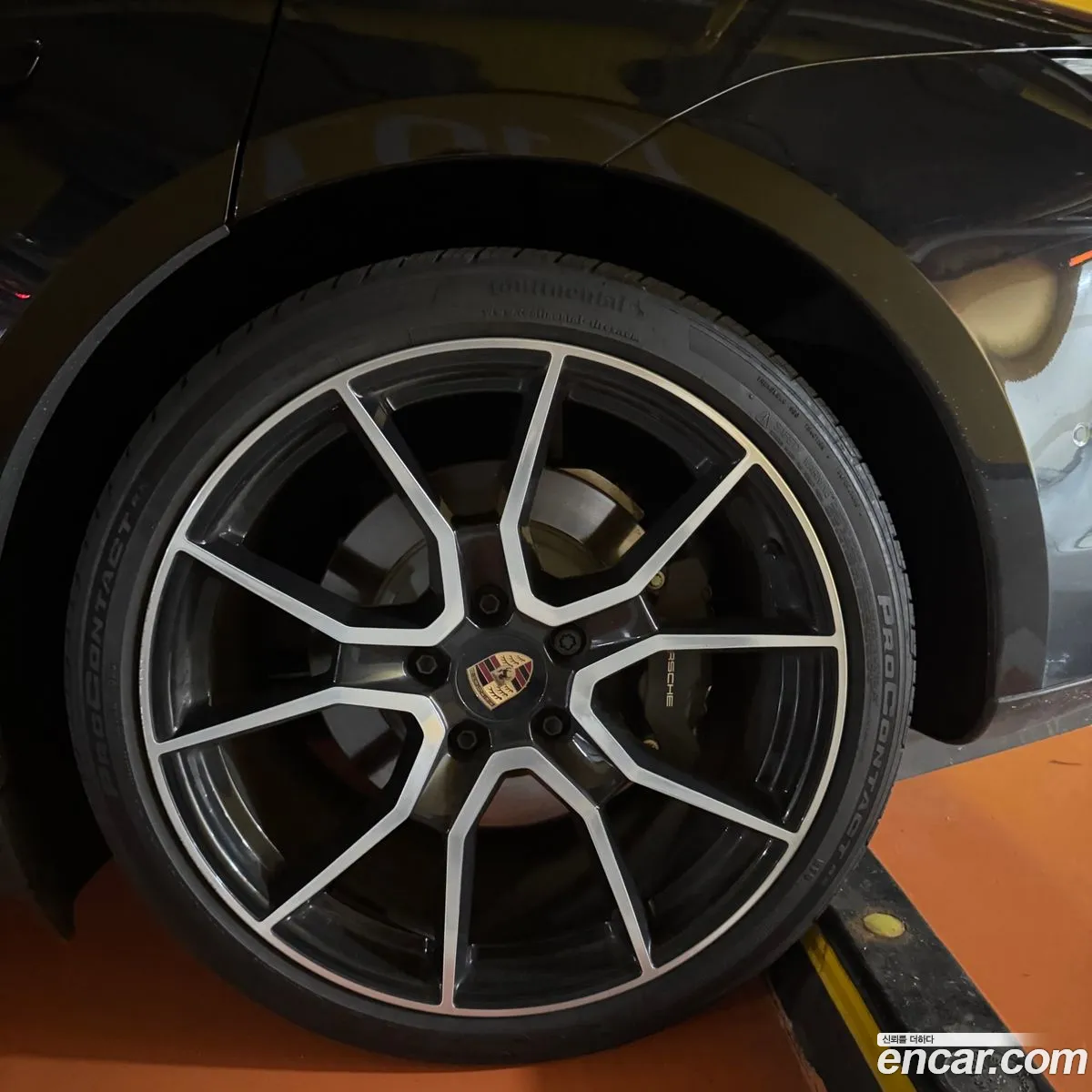 Porsche Taycan 2025 — 15