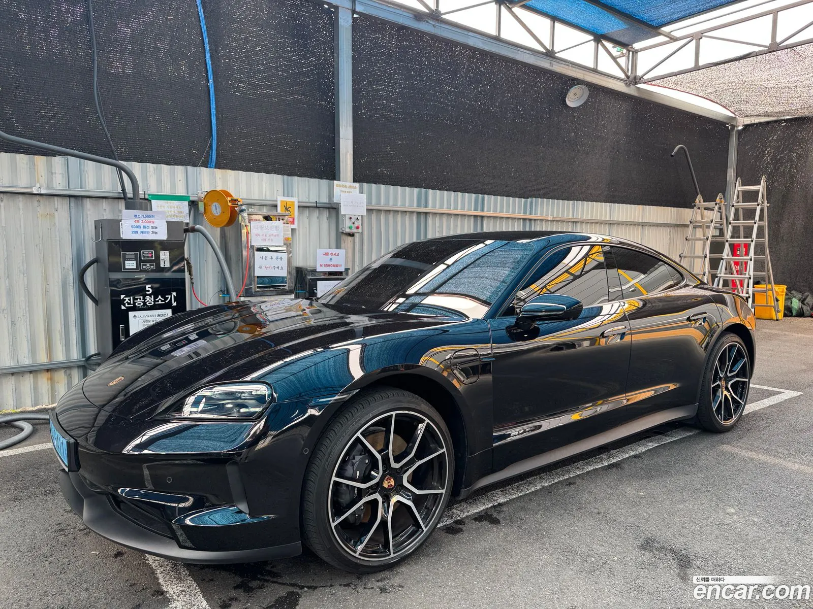 Porsche Taycan 2025 — 5