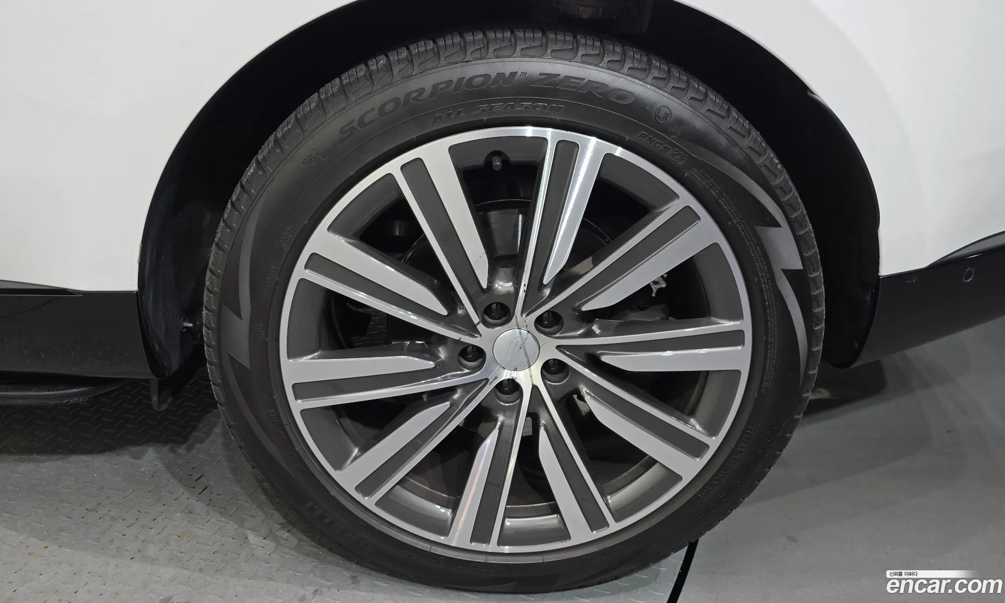 Land Rover Range Rover 2024 SALKABBW0RA241494 — 19
