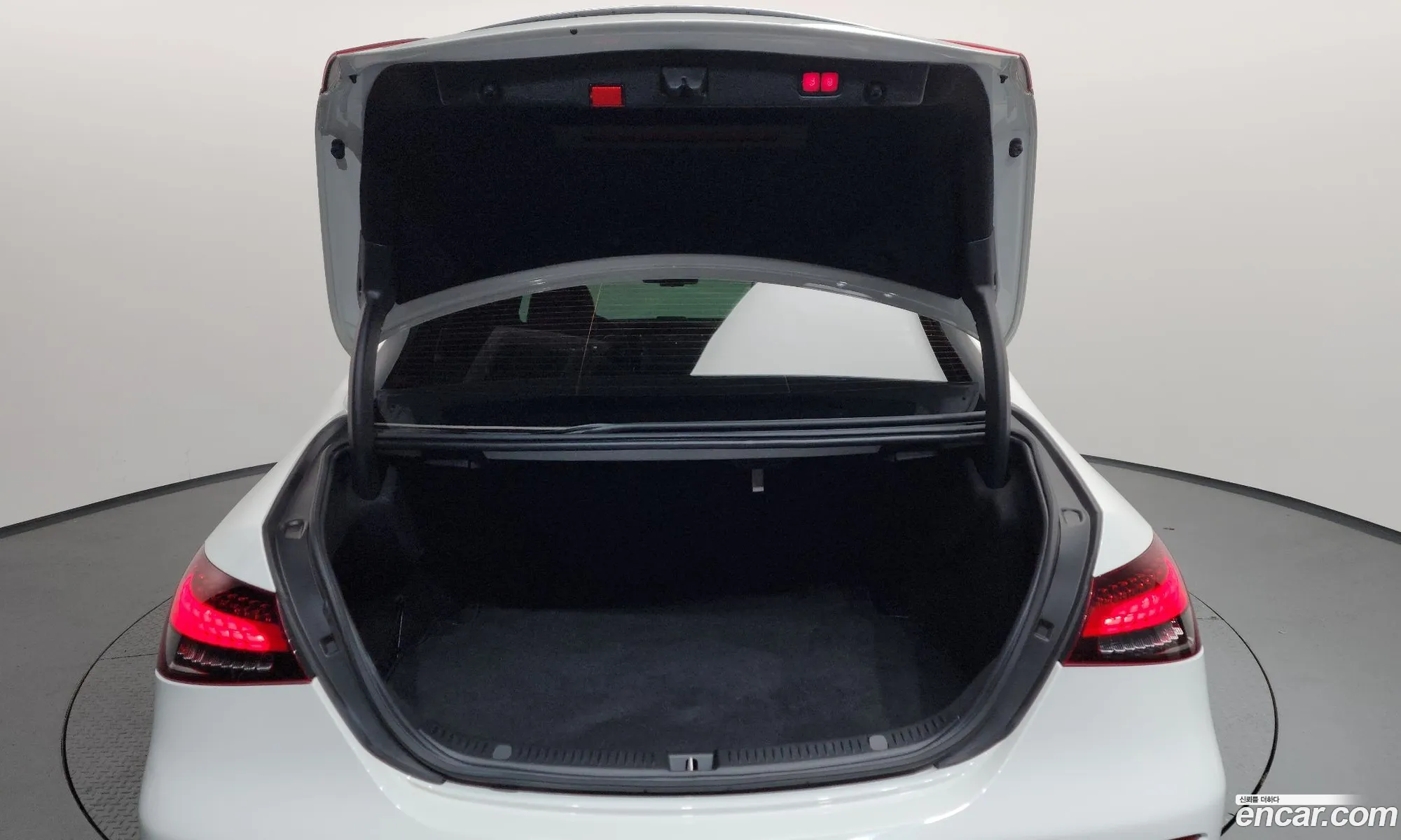 Mercedes-Benz E-Class W213 2020 — 11