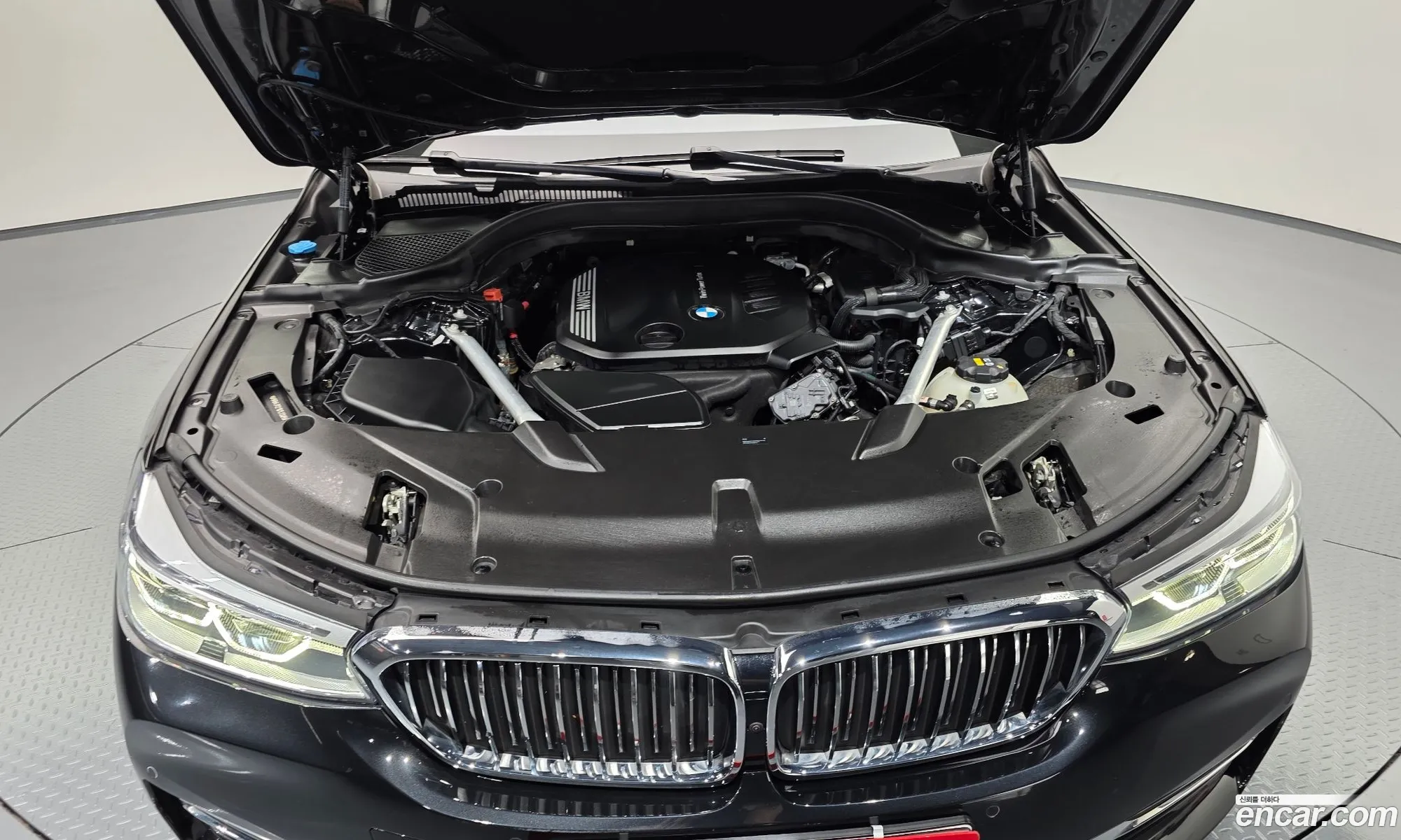 BMW 6 Series GT 2019 — 32