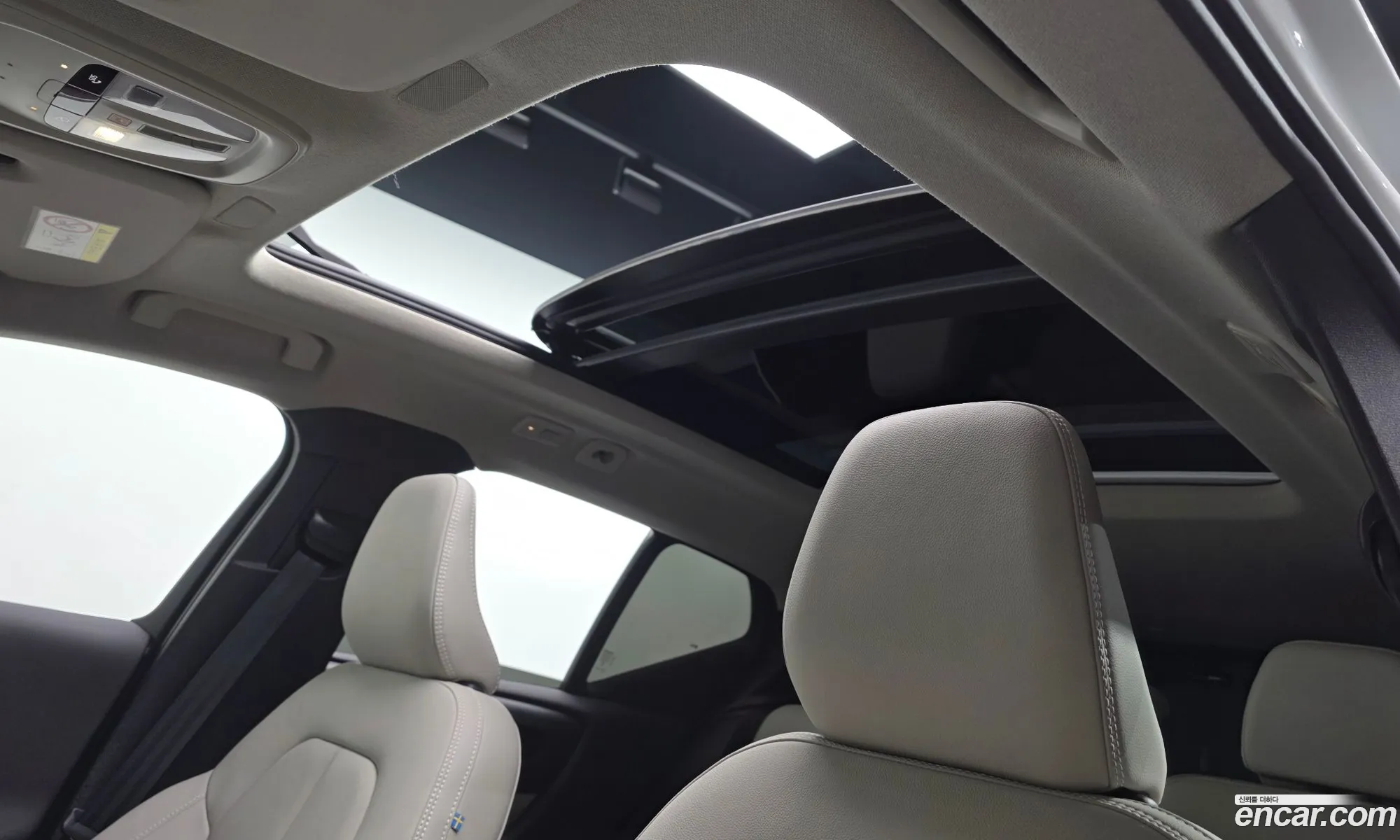 Volvo XC40 2024 — 4